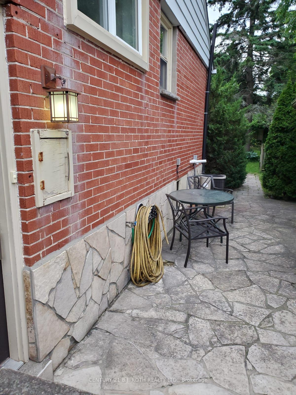Photo 3 of Unit Lower, 239 Wellington Street E, Barrie, Codrington — HOMEH
