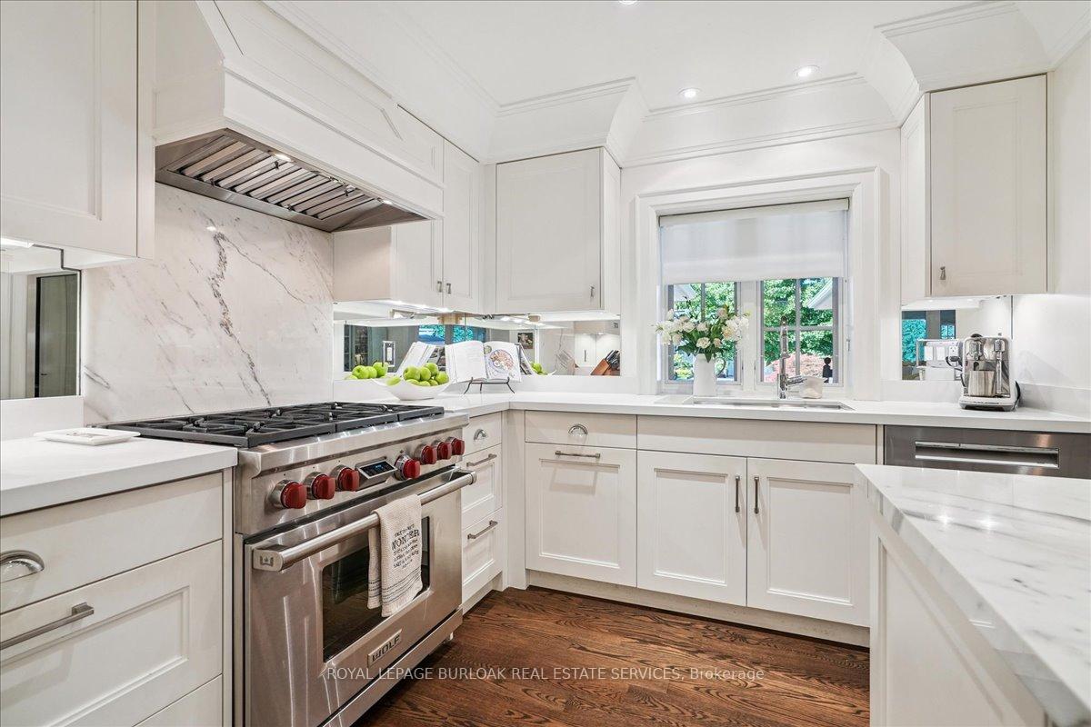 Photo 12 of 391 Rossmore Boulevard, Burlington, Roseland — HOMEH
