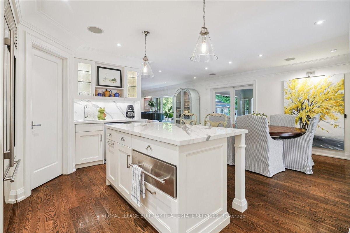 Photo 13 of 391 Rossmore Boulevard, Burlington, Roseland — HOMEH