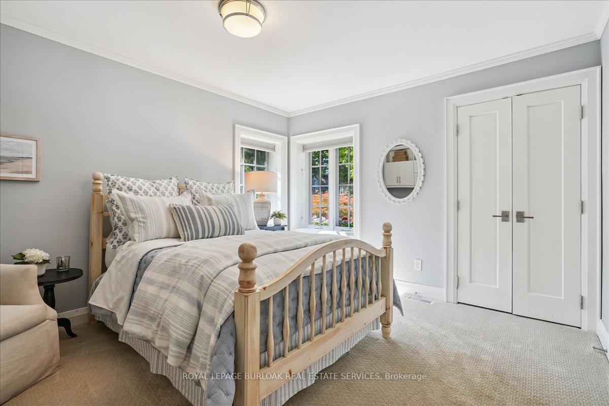 Photo 20 of 391 Rossmore Boulevard, Burlington, Roseland — HOMEH