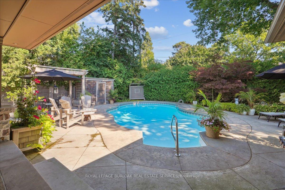 Photo 33 of 391 Rossmore Boulevard, Burlington, Roseland — HOMEH