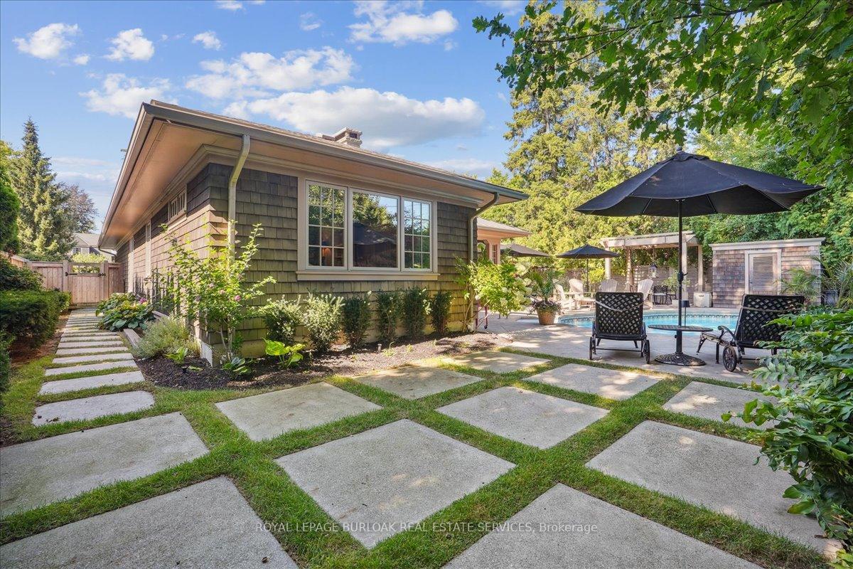 Photo 34 of 391 Rossmore Boulevard, Burlington, Roseland — HOMEH