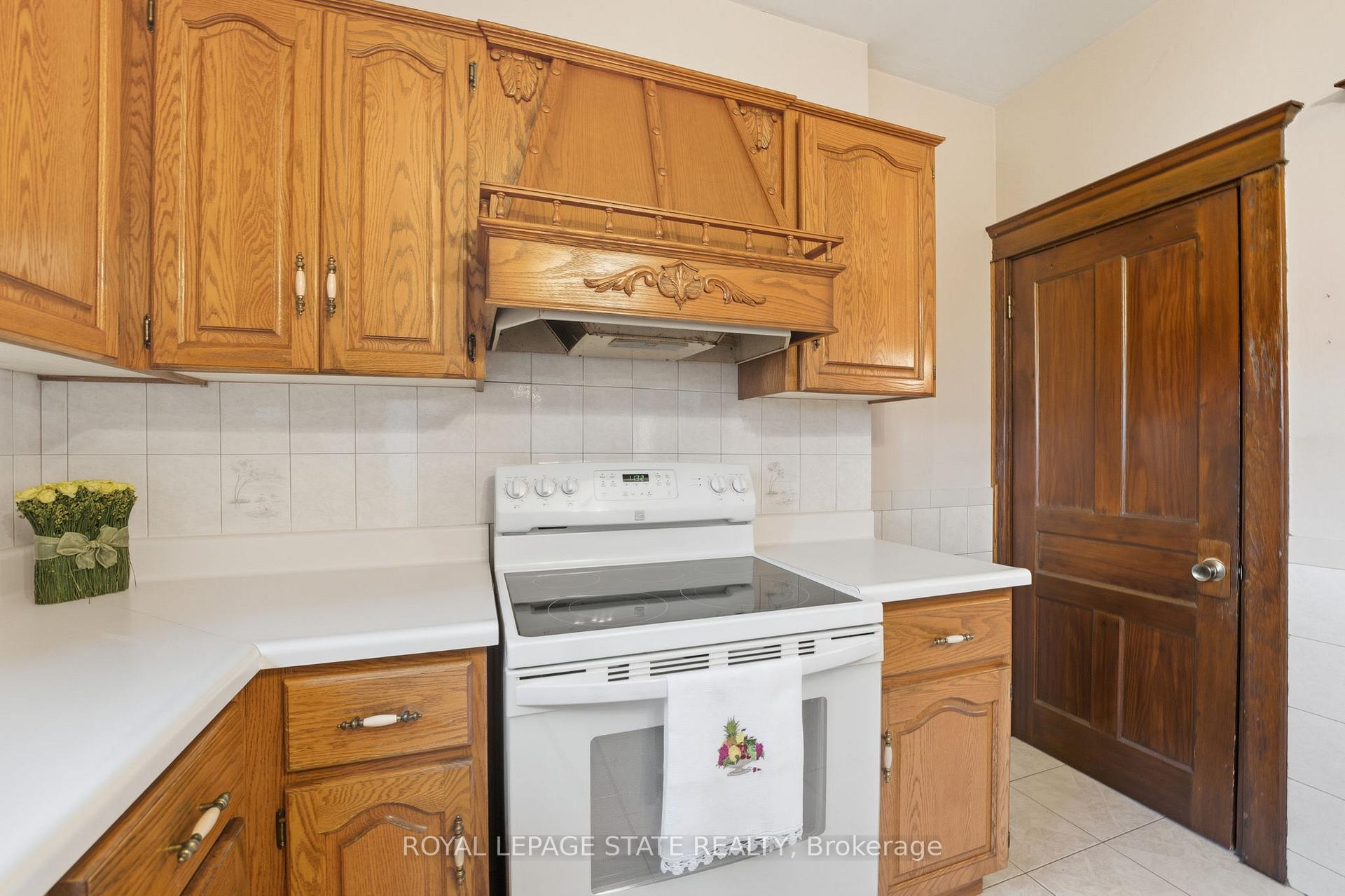 Photo 12 of 411 Catharine Street N, Hamilton, North End — HOMEH