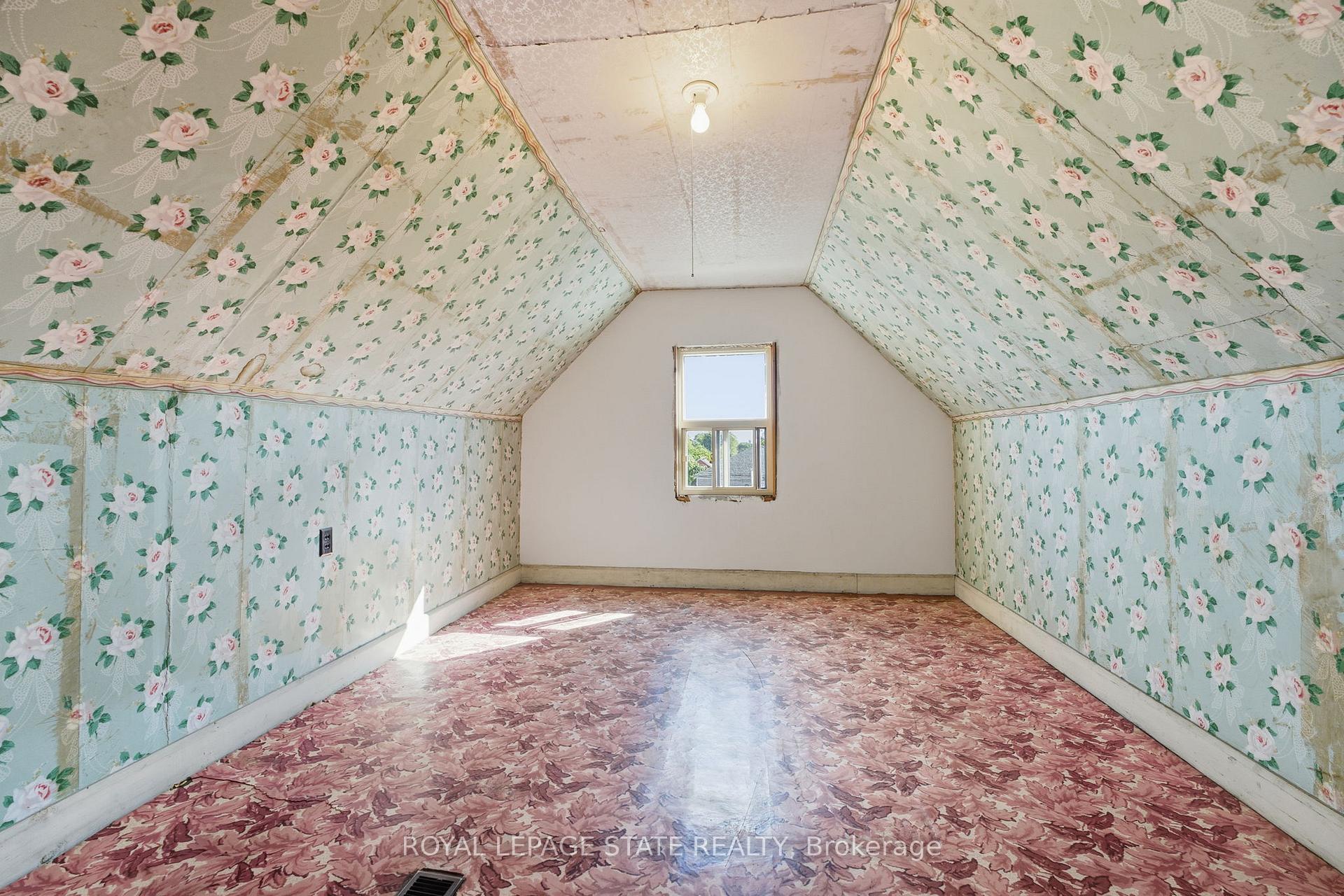 Photo 18 of 411 Catharine Street N, Hamilton, North End — HOMEH