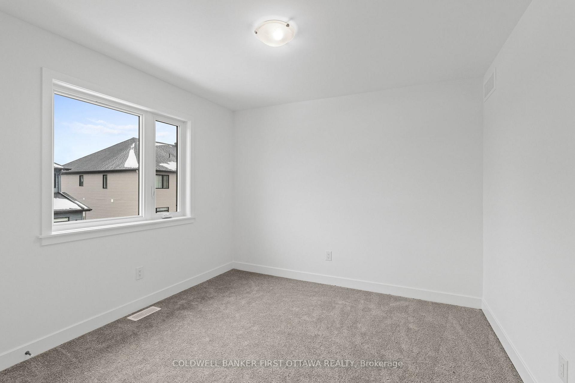 Photo 19 of 695 Odyssey Way, Ottawa, Leitrim — HOMEH