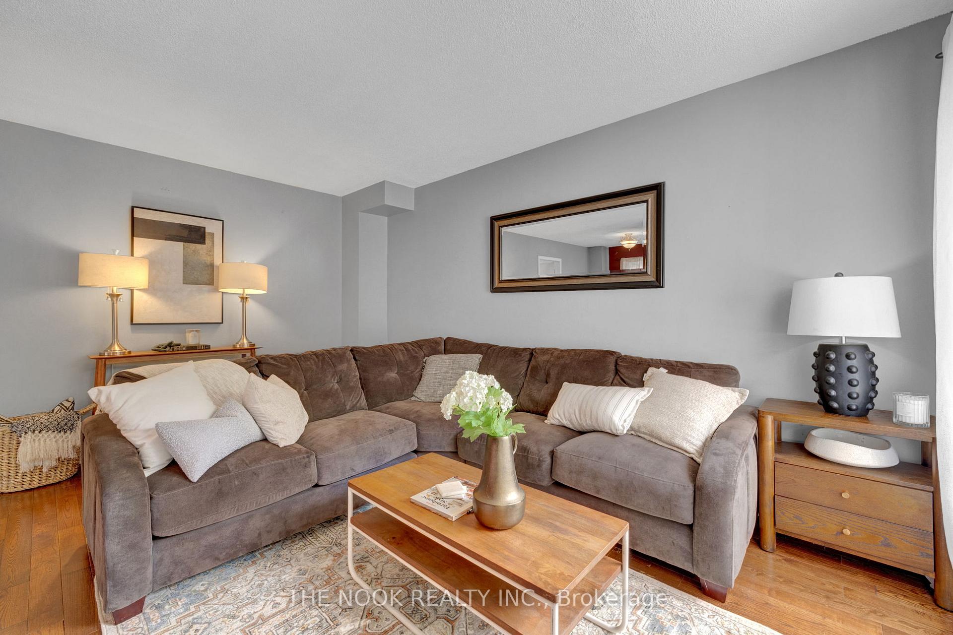 Photo 5 of 64 Soper Creek Drive, Clarington, Bowmanville — HOMEH