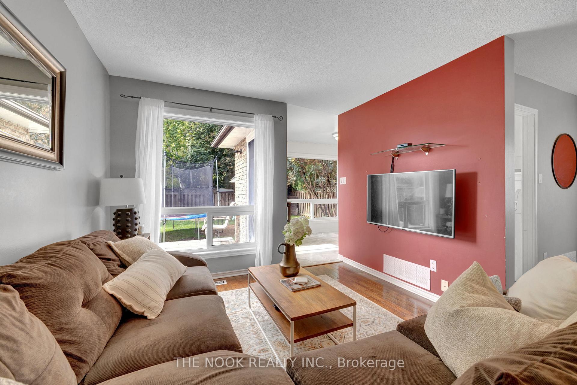 Photo 7 of 64 Soper Creek Drive, Clarington, Bowmanville — HOMEH