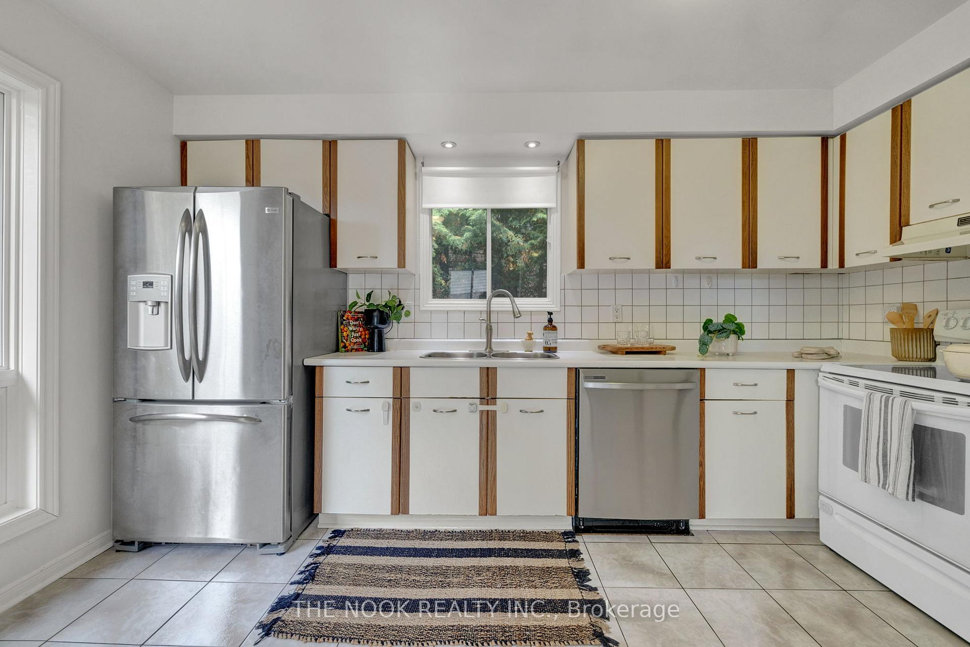 Photo 10 of 64 Soper Creek Drive, Clarington, Bowmanville — HOMEH