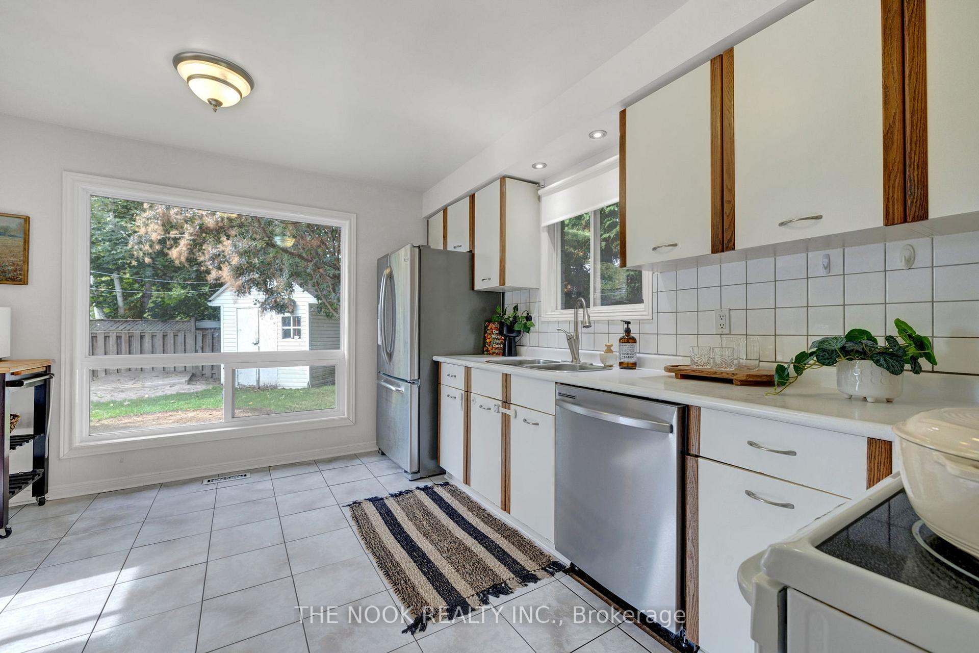 Photo 11 of 64 Soper Creek Drive, Clarington, Bowmanville — HOMEH