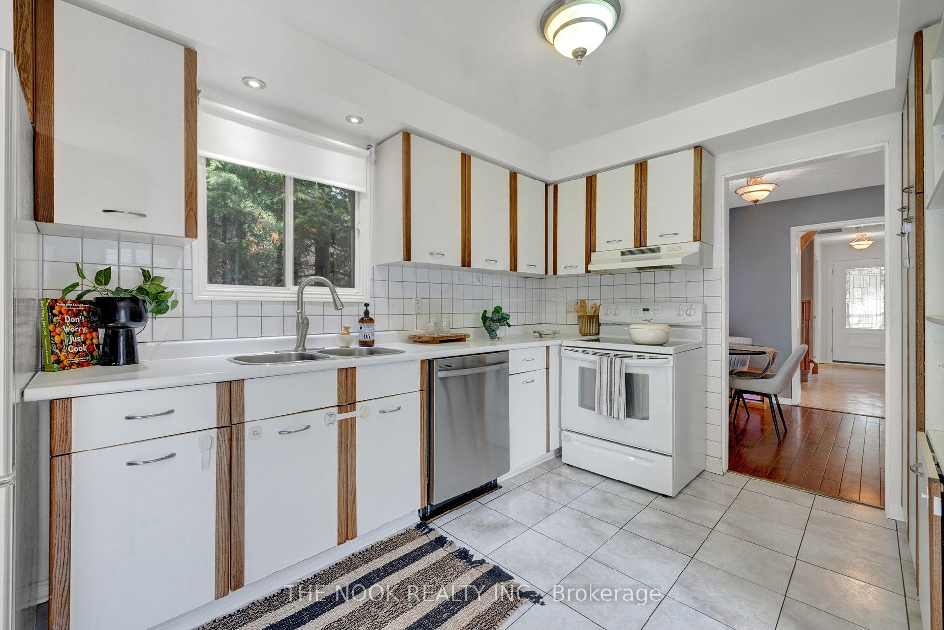 Photo 12 of 64 Soper Creek Drive, Clarington, Bowmanville — HOMEH