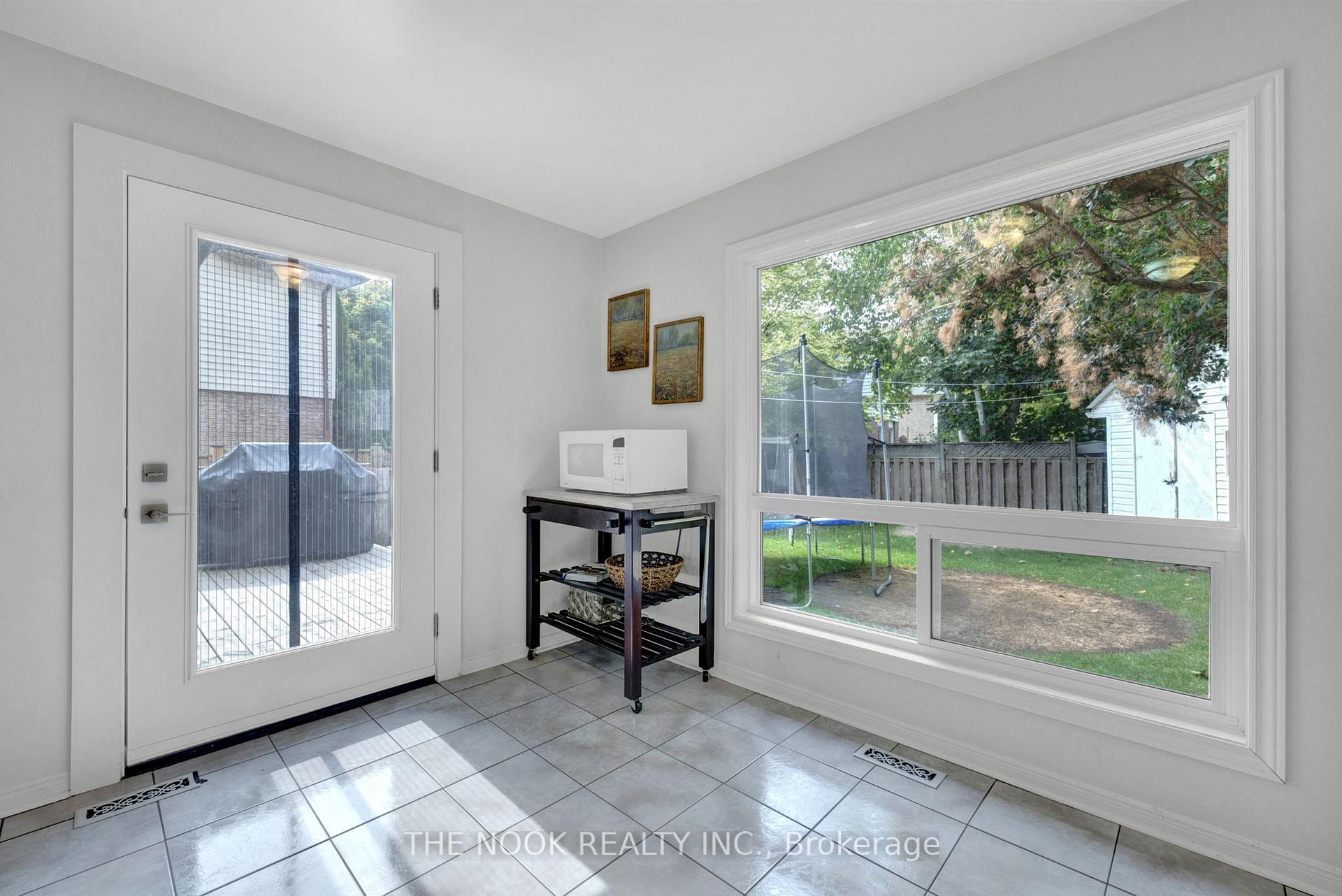 Photo 13 of 64 Soper Creek Drive, Clarington, Bowmanville — HOMEH