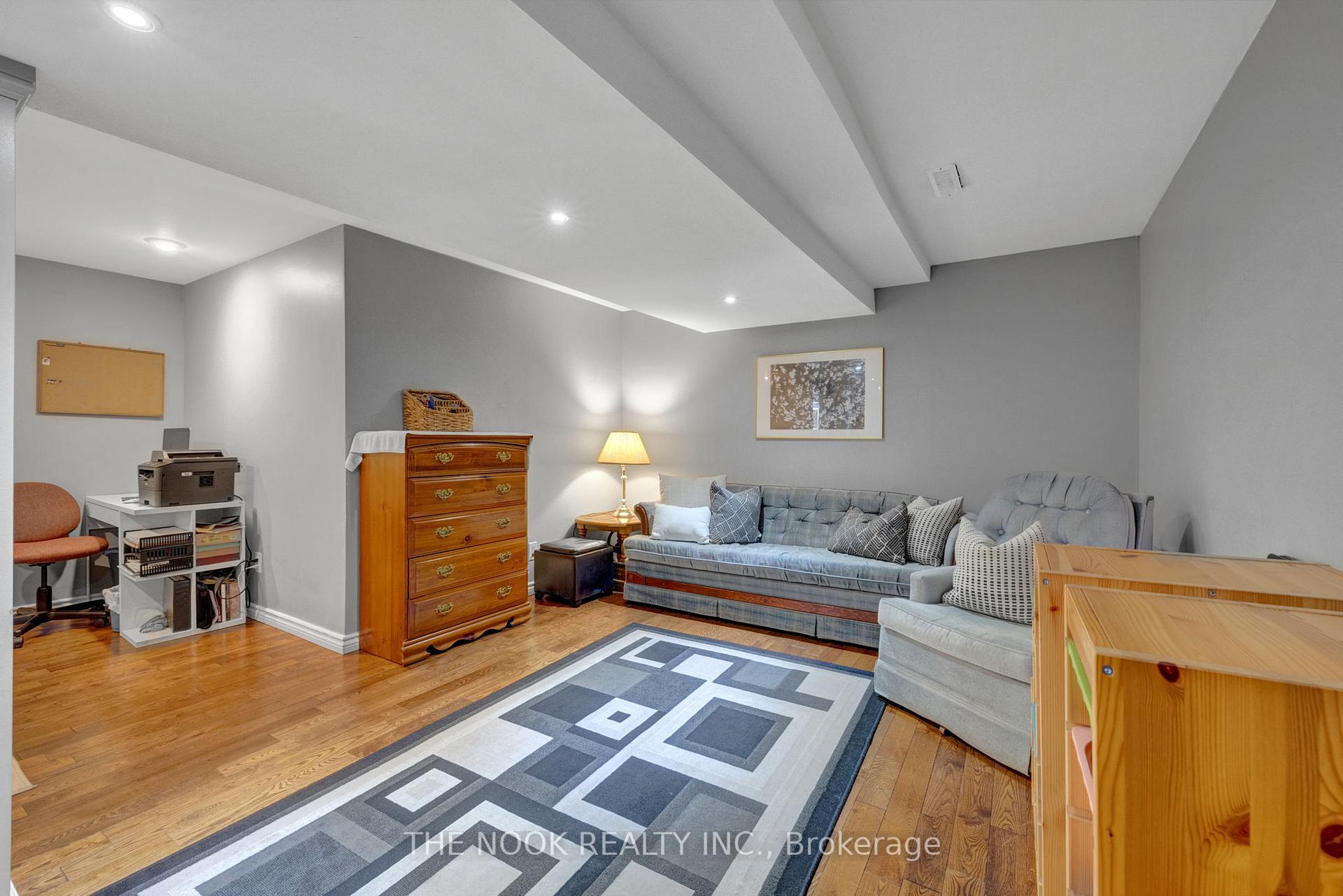 Photo 23 of 64 Soper Creek Drive, Clarington, Bowmanville — HOMEH