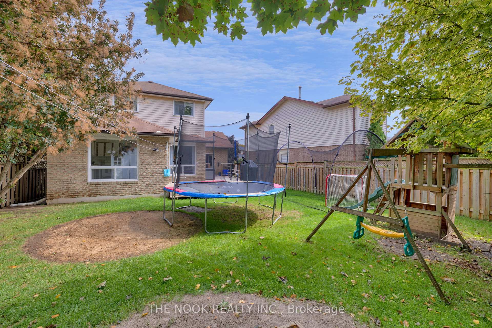 Photo 33 of 64 Soper Creek Drive, Clarington, Bowmanville — HOMEH