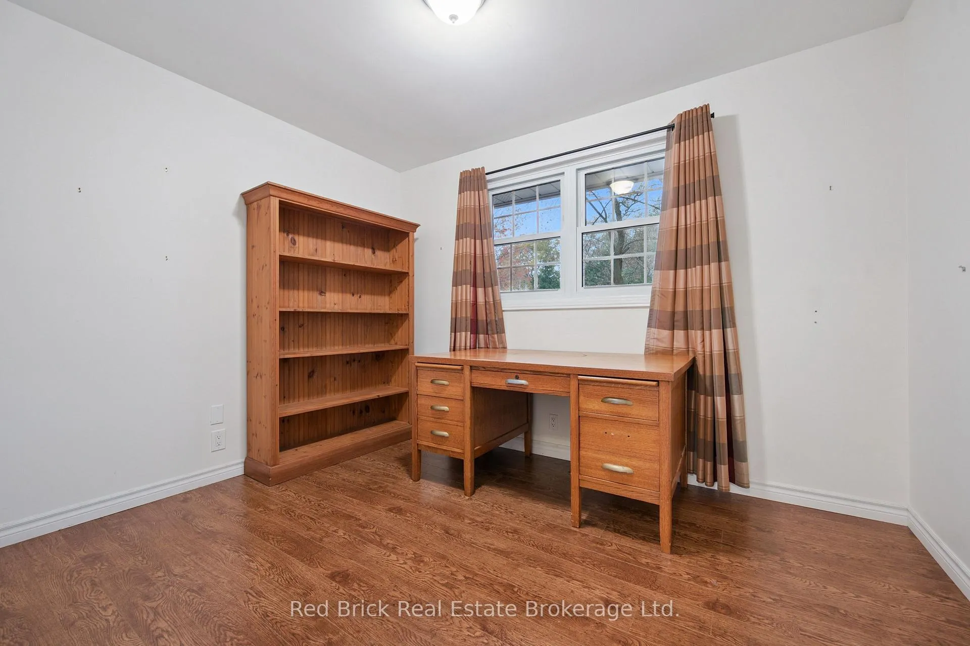 Photo 114 of 54 Sherwood Drive W, Guelph, General Hospital — HOMEH