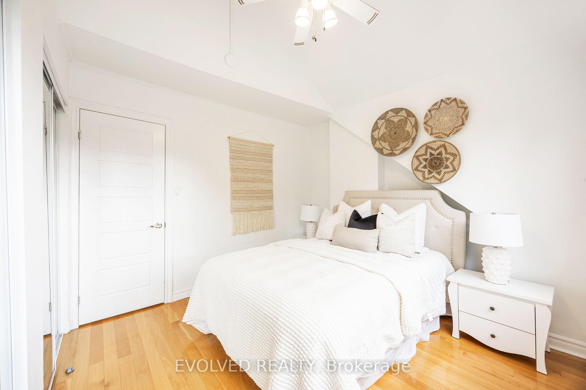 Photo 16 of 123 Kenilworth Avenue, Toronto, The Beaches — HOMEH