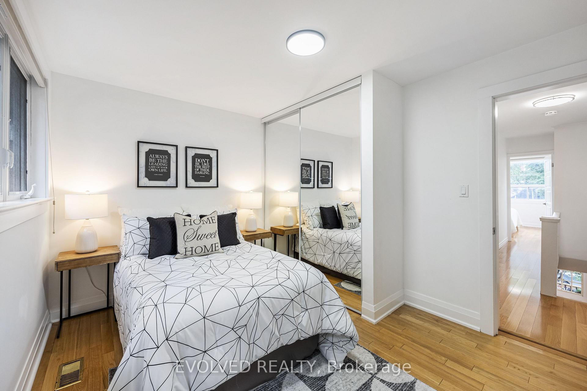 Photo 18 of 123 Kenilworth Avenue, Toronto, The Beaches — HOMEH