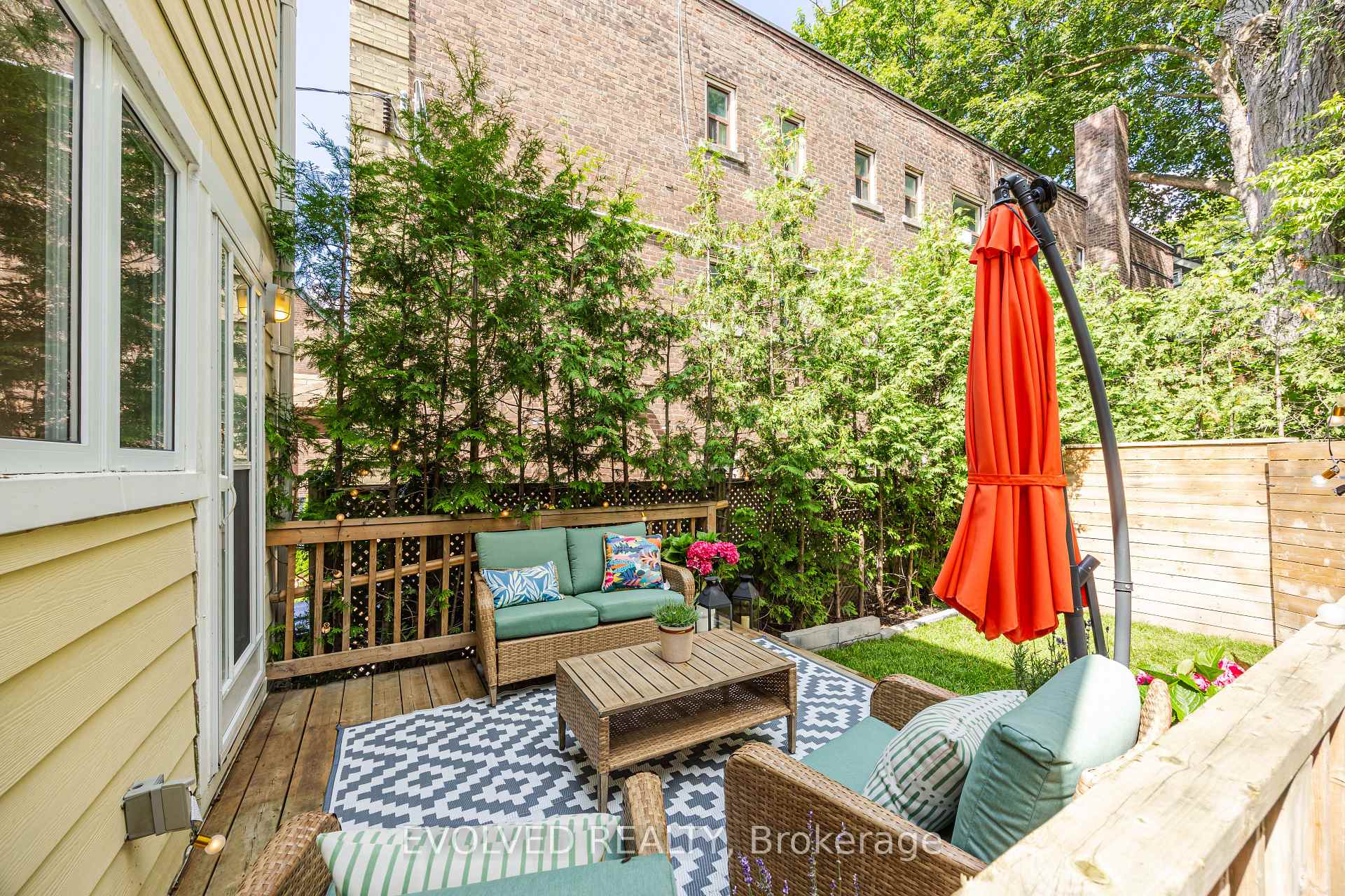 Photo 26 of 123 Kenilworth Avenue, Toronto, The Beaches — HOMEH