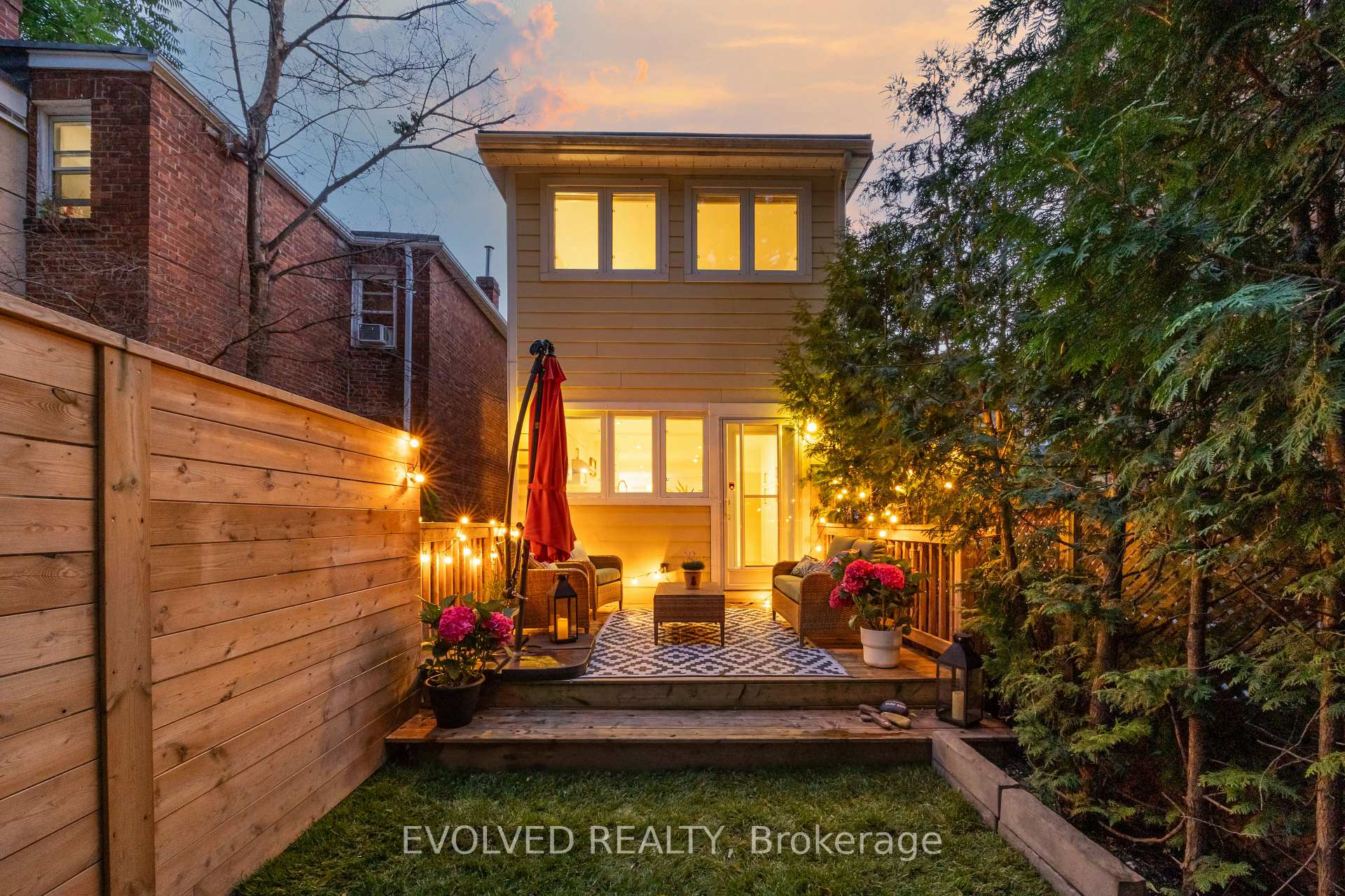 Photo 29 of 123 Kenilworth Avenue, Toronto, The Beaches — HOMEH