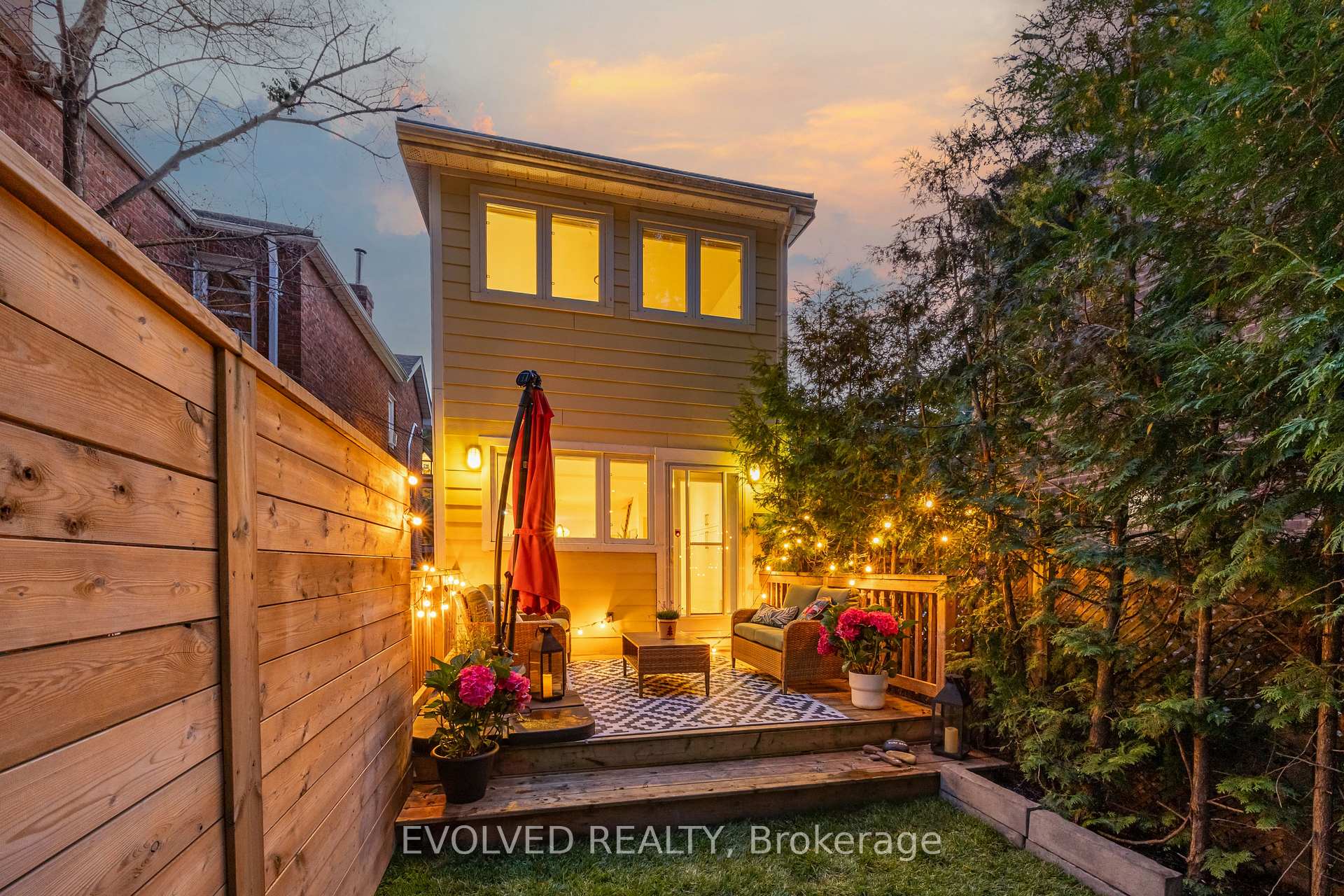 Photo 30 of 123 Kenilworth Avenue, Toronto, The Beaches — HOMEH