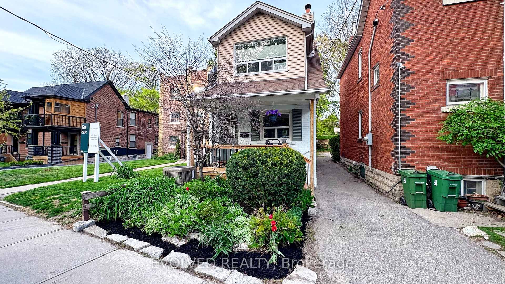 Photo 34 of 123 Kenilworth Avenue, Toronto, The Beaches — HOMEH