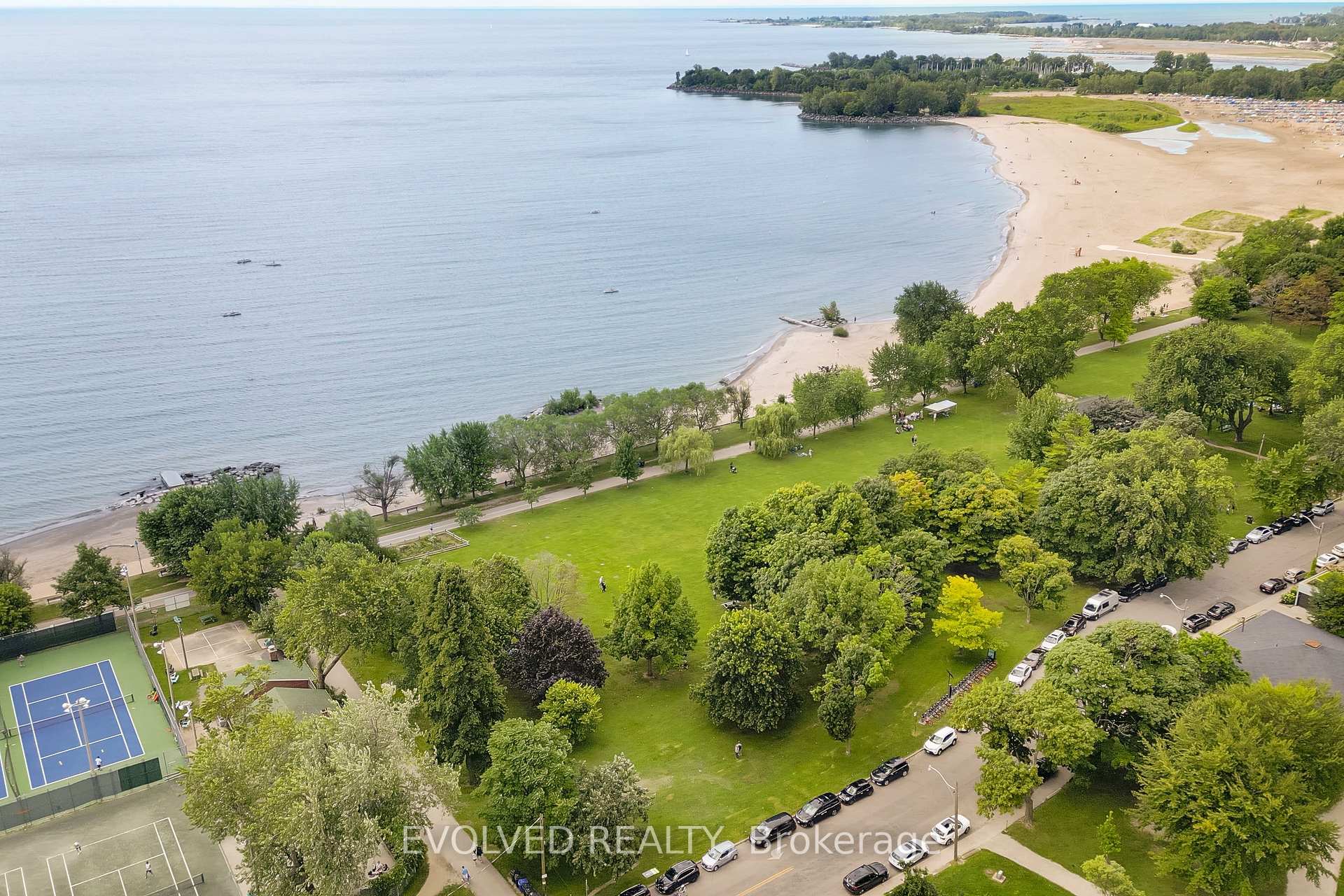 Photo 41 of 123 Kenilworth Avenue, Toronto, The Beaches — HOMEH