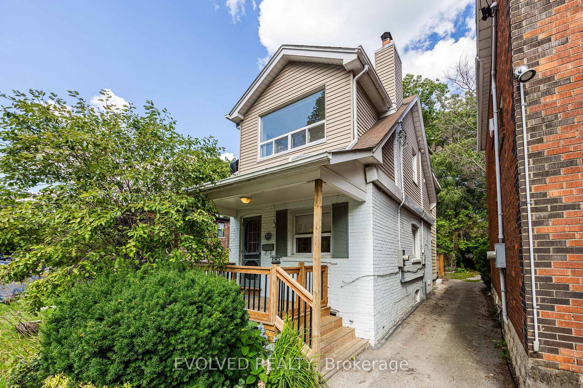 Photo 42 of 123 Kenilworth Avenue, Toronto, The Beaches — HOMEH
