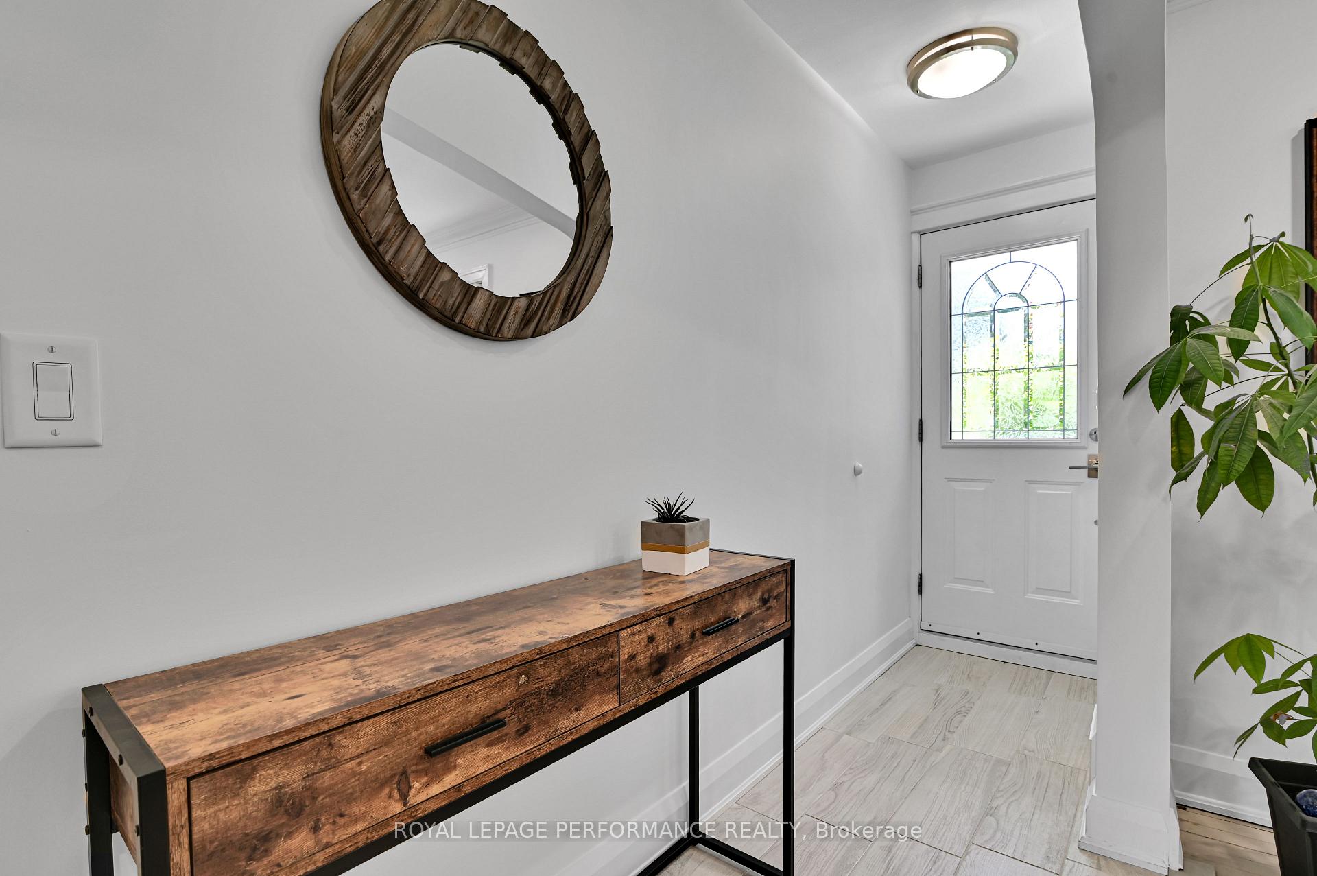 Photo 4 of 429 Hartleigh Avenue, Ottawa, Woodroffe — HOMEH