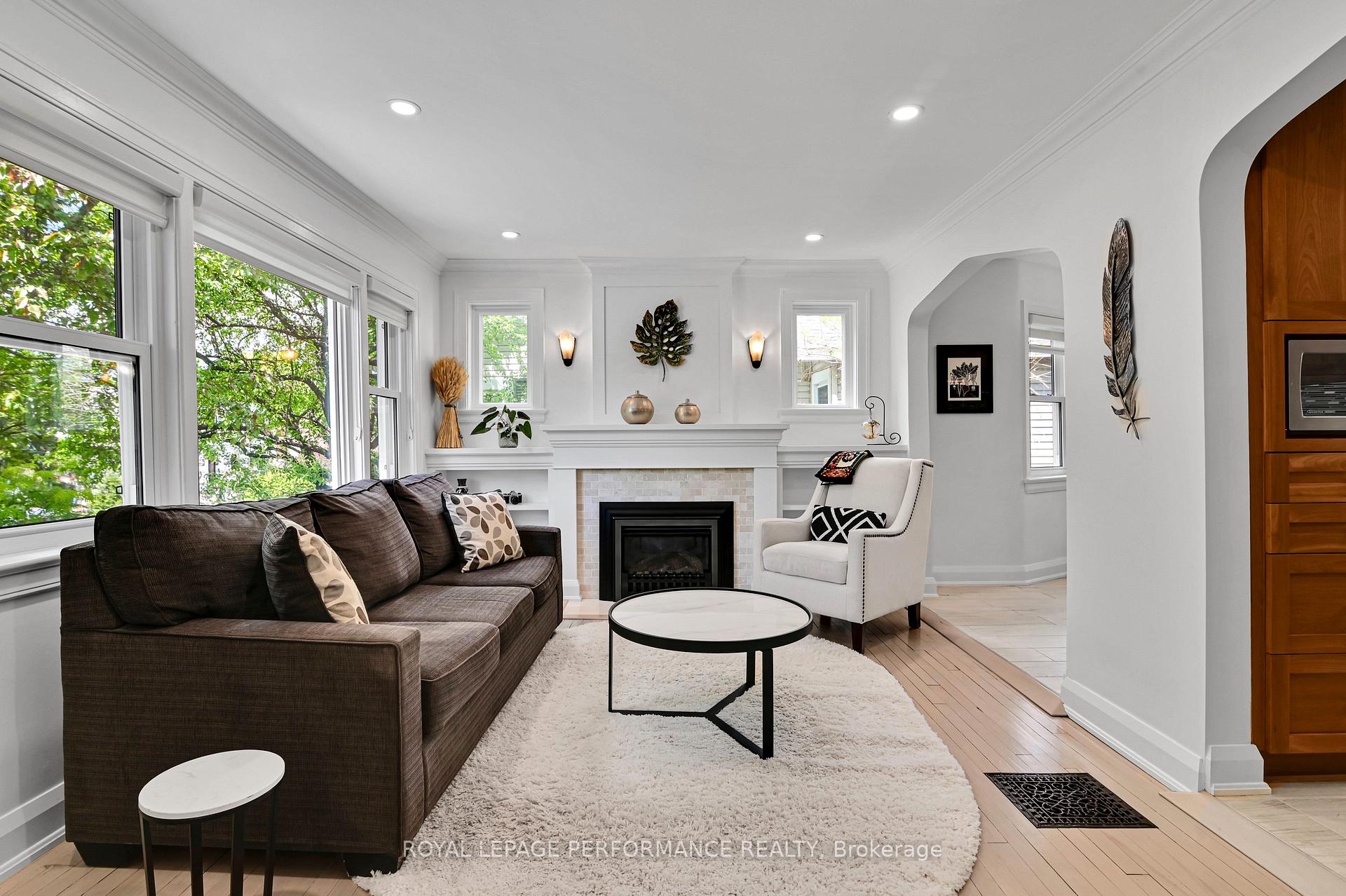 Photo 5 of 429 Hartleigh Avenue, Ottawa, Woodroffe — HOMEH