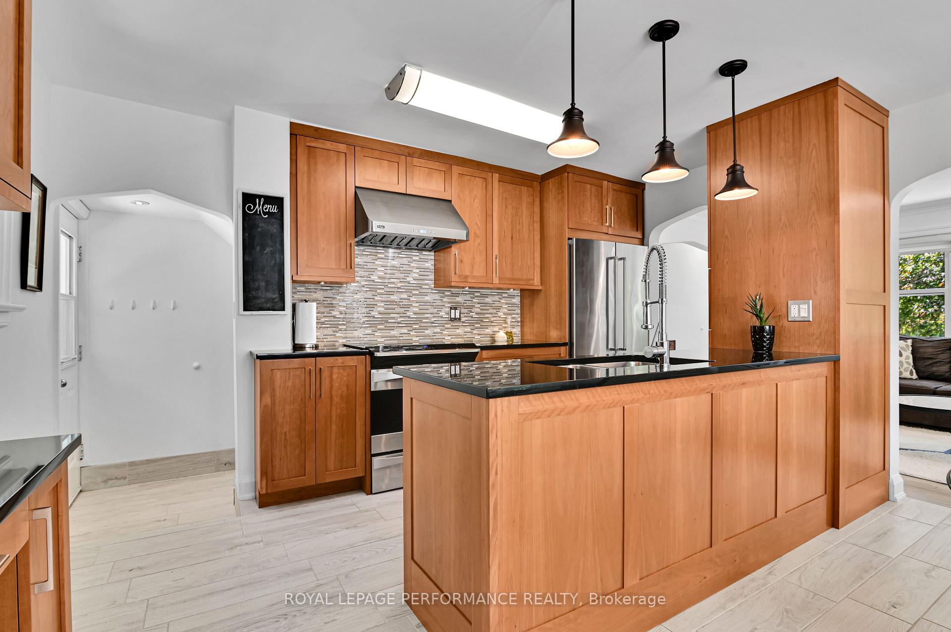 Photo 9 of 429 Hartleigh Avenue, Ottawa, Woodroffe — HOMEH