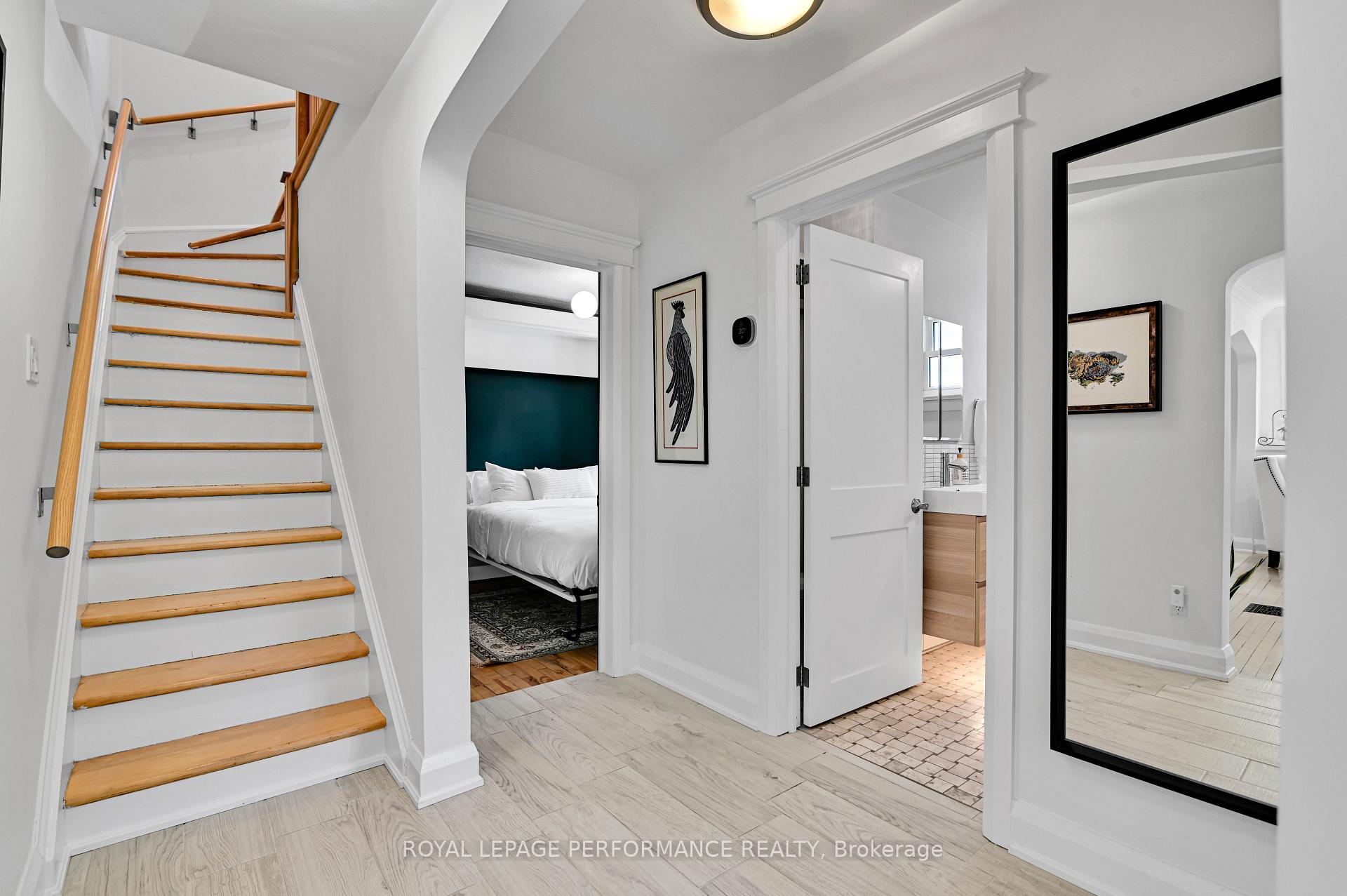 Photo 13 of 429 Hartleigh Avenue, Ottawa, Woodroffe — HOMEH