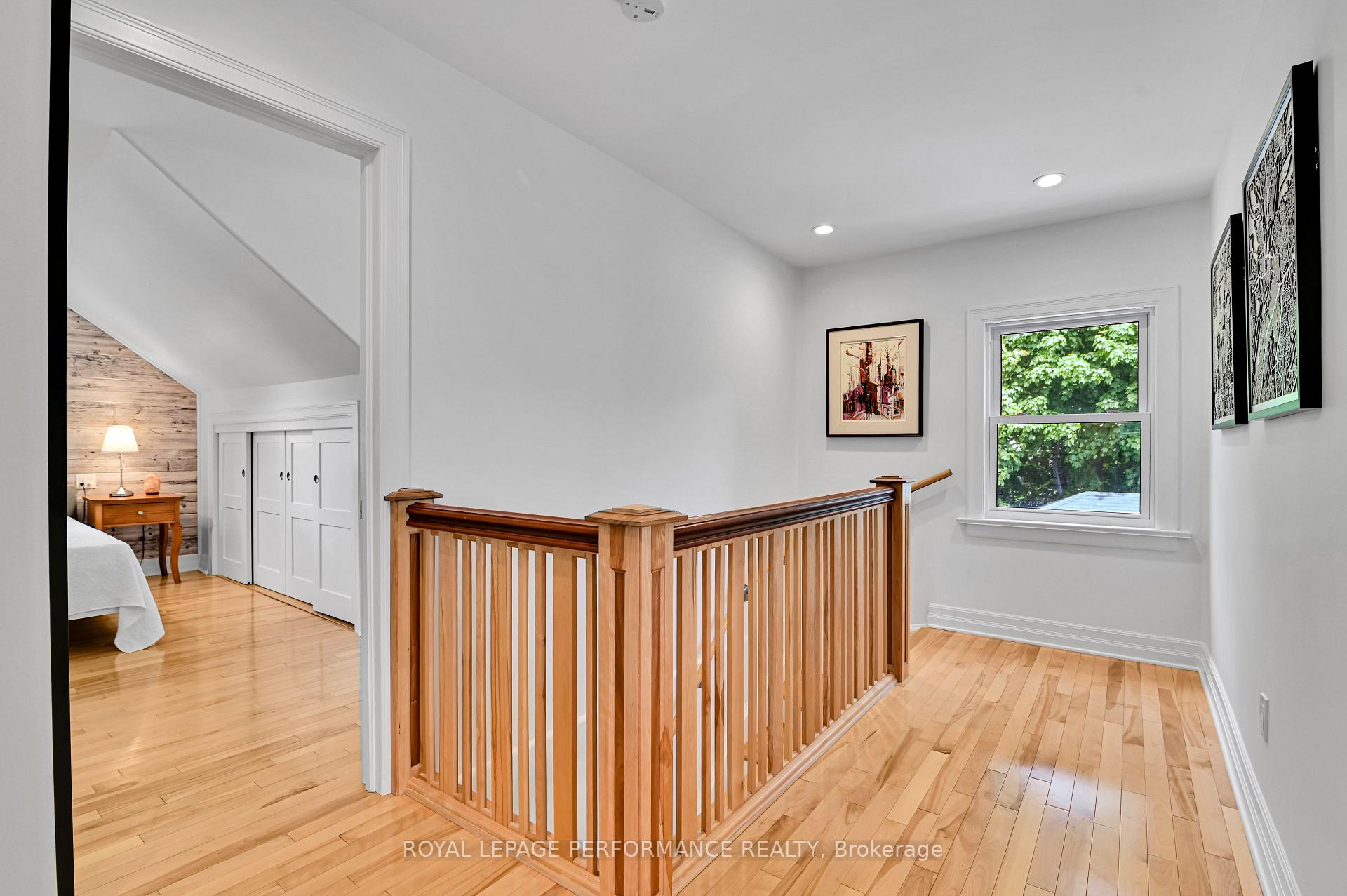 Photo 19 of 429 Hartleigh Avenue, Ottawa, Woodroffe — HOMEH