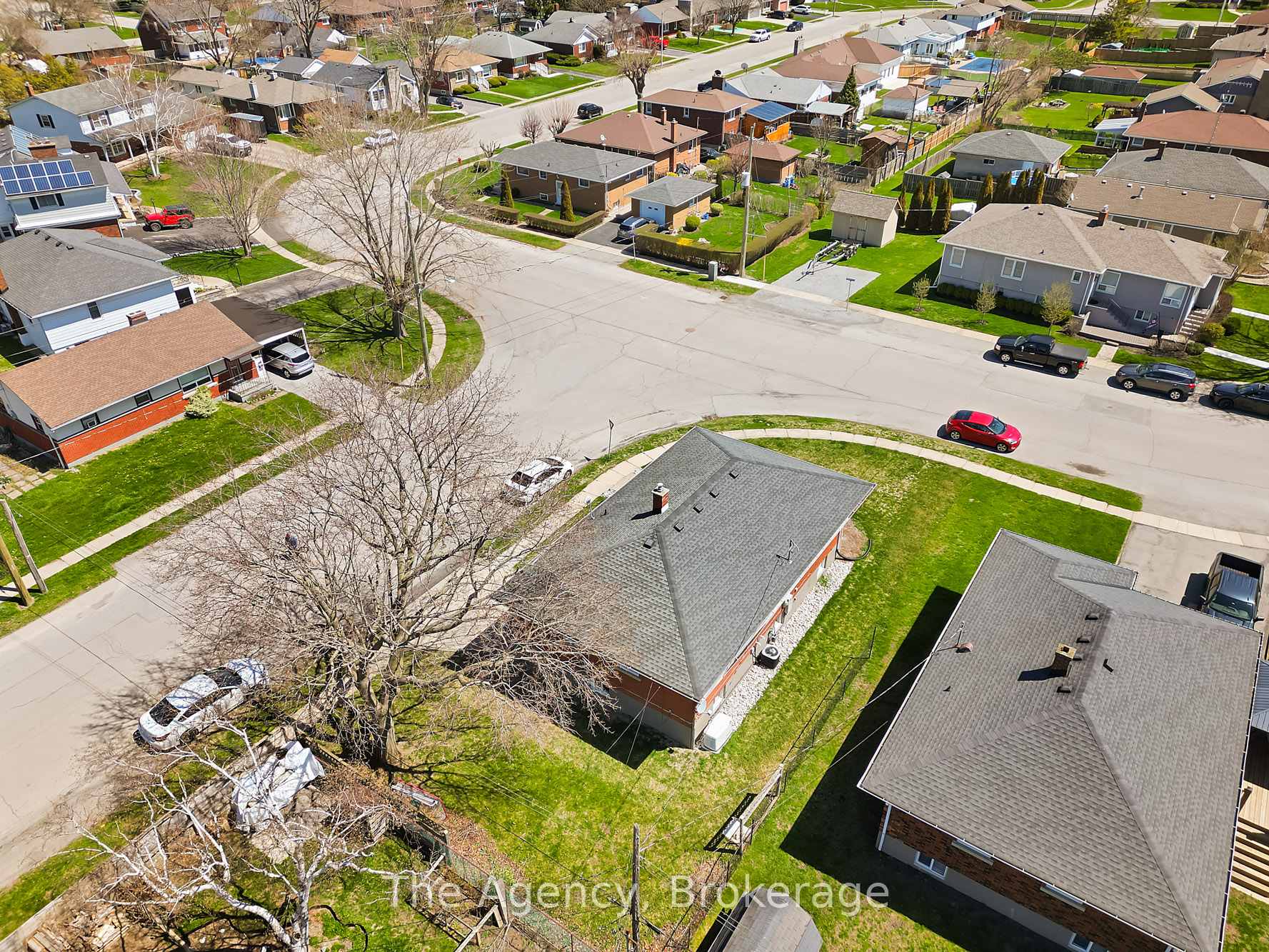 Photo 6 of 70 South Crescent, Port Colborne, Sugarloaf — HOMEH