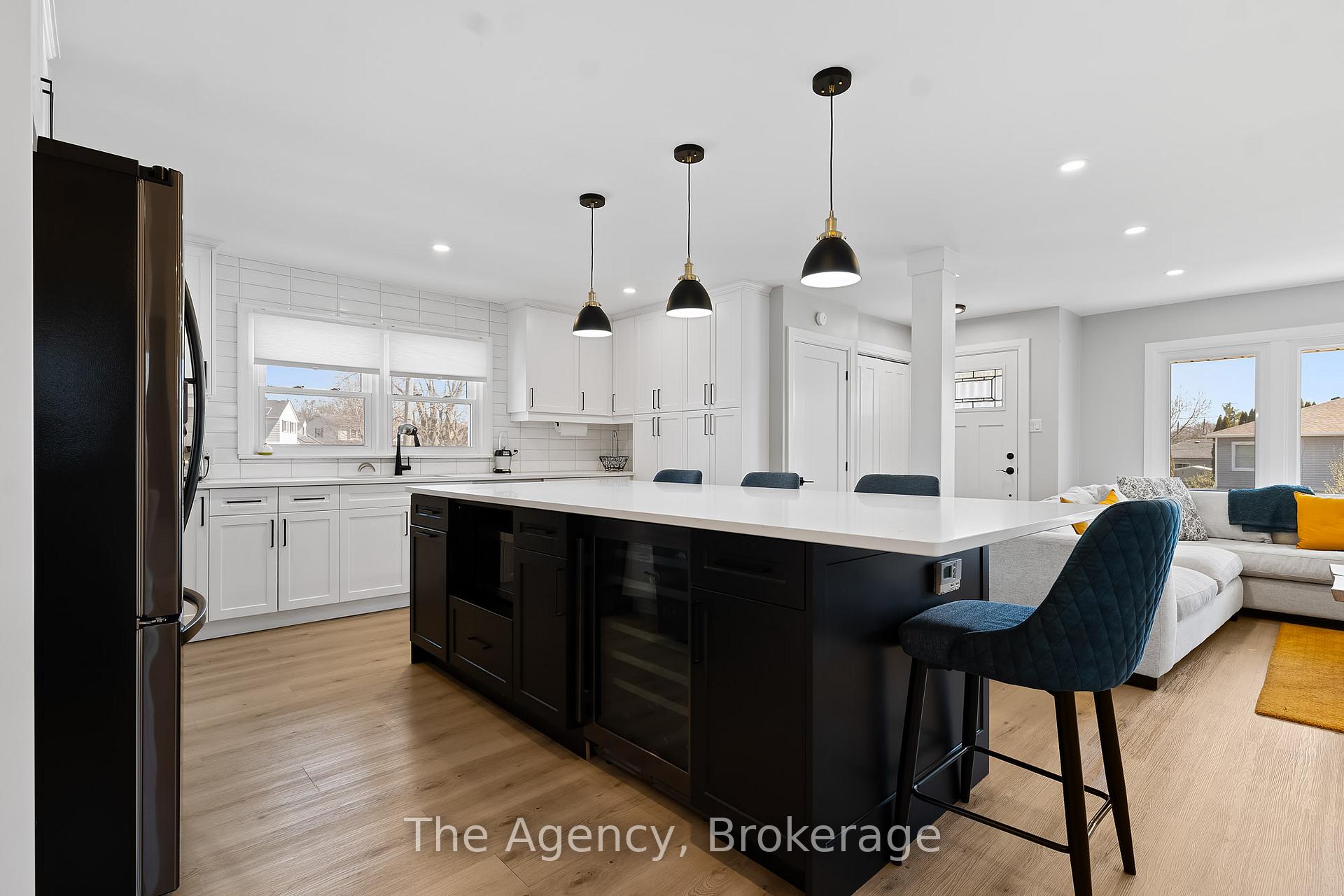 Photo 16 of 70 South Crescent, Port Colborne, Sugarloaf — HOMEH