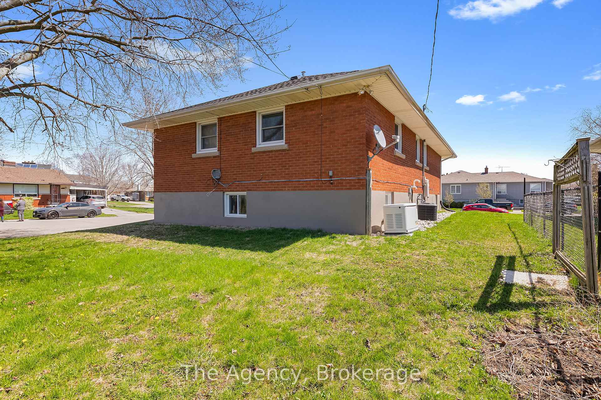 Photo 29 of 70 South Crescent, Port Colborne, Sugarloaf — HOMEH