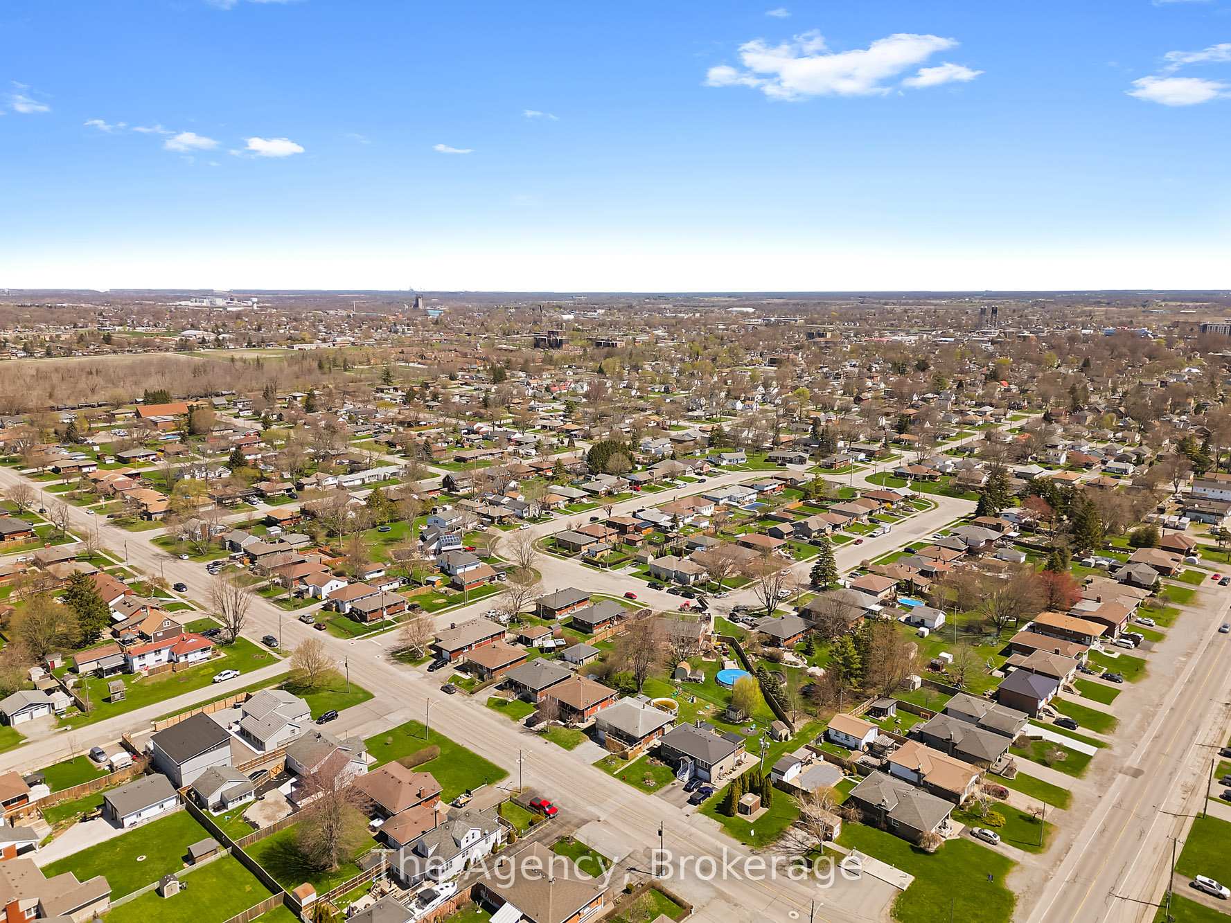 Photo 33 of 70 South Crescent, Port Colborne, Sugarloaf — HOMEH