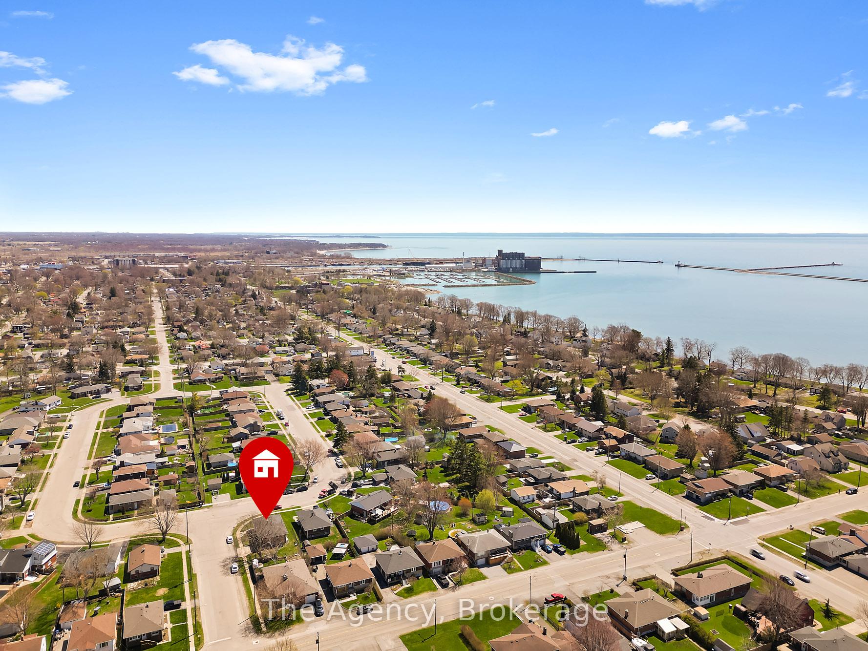 Photo 35 of 70 South Crescent, Port Colborne, Sugarloaf — HOMEH