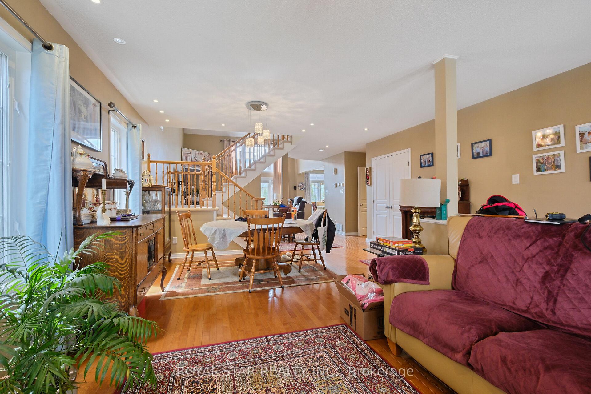 Photo 10 of 318 Wild Iris Avenue, Ottawa, Blossom Park/Kemp Park/Findlay Creek — HOMEH