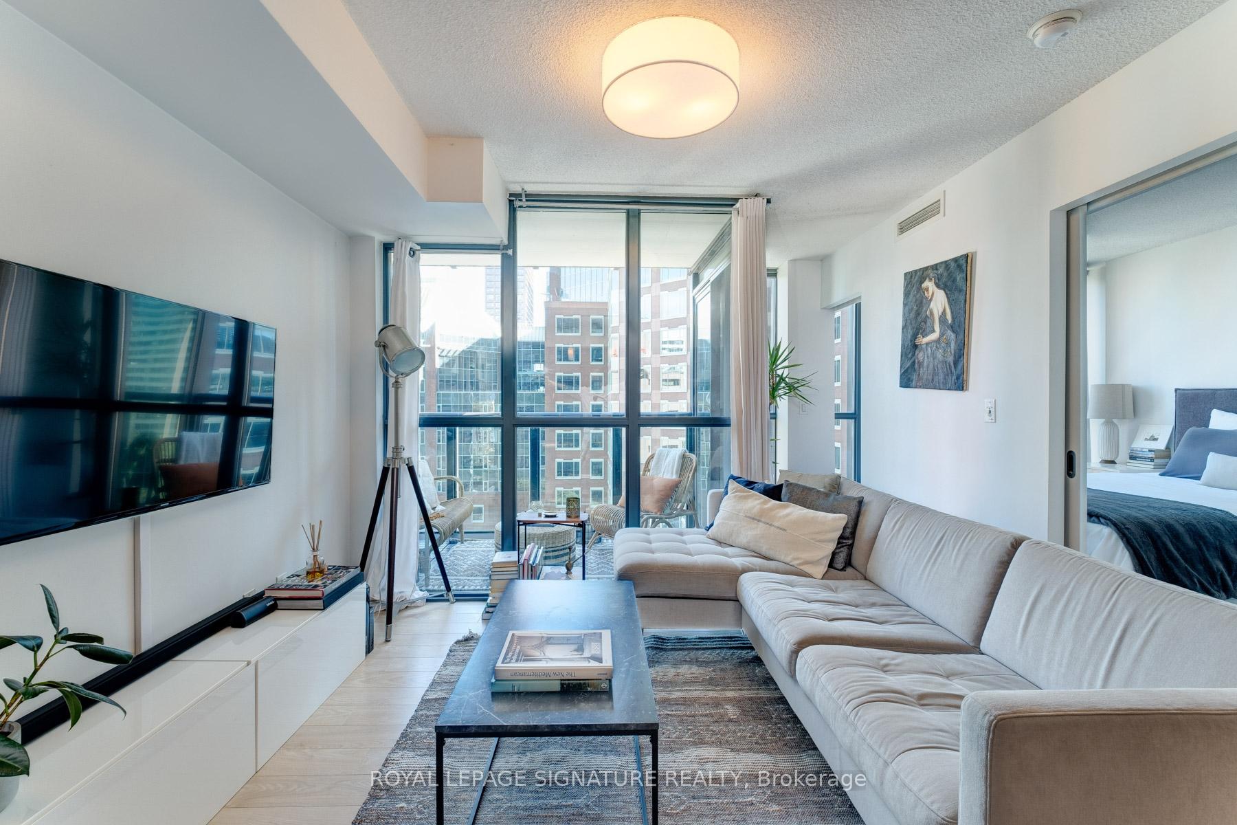 Photo 2 of Unit 1101, 110 Charles Street E, Toronto, Church-Yonge Corridor — HOMEH
