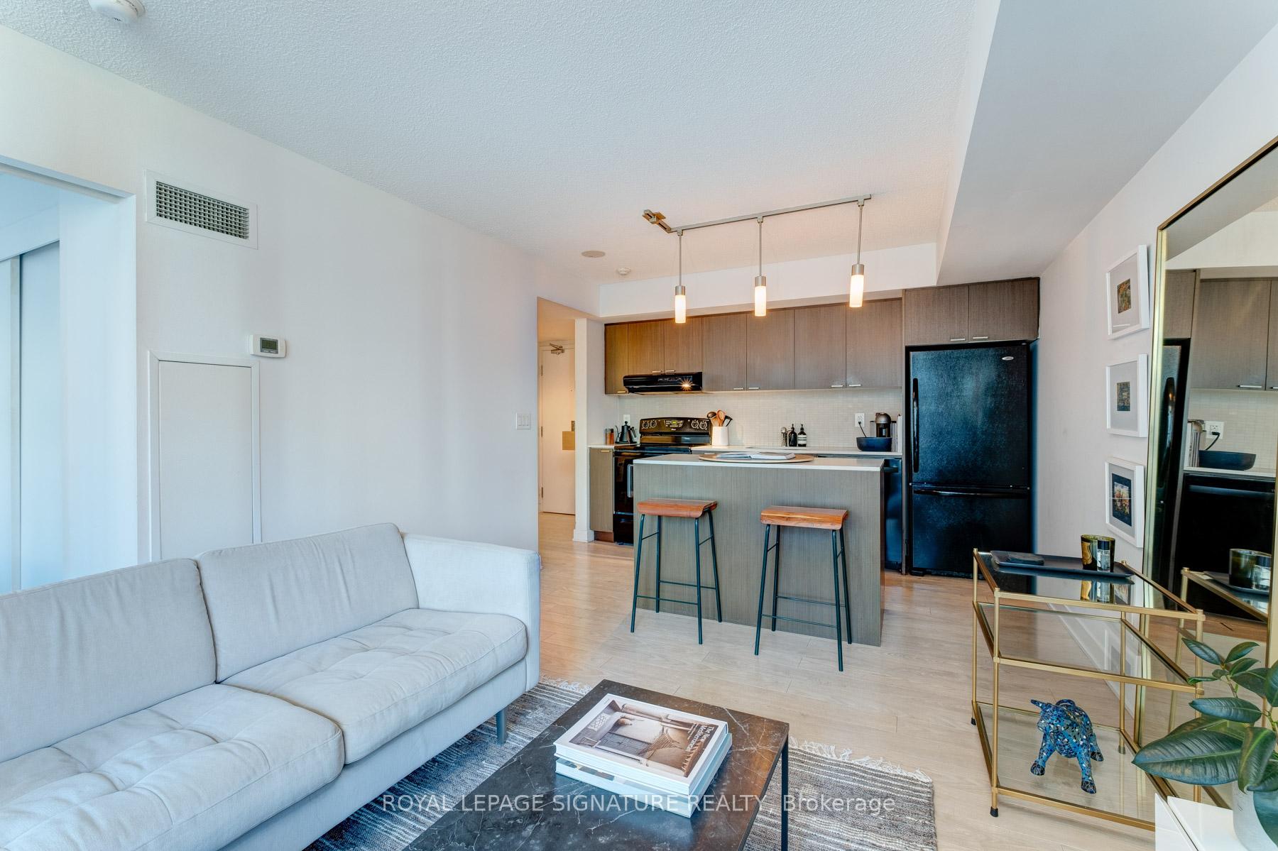 Photo 4 of Unit 1101, 110 Charles Street E, Toronto, Church-Yonge Corridor — HOMEH