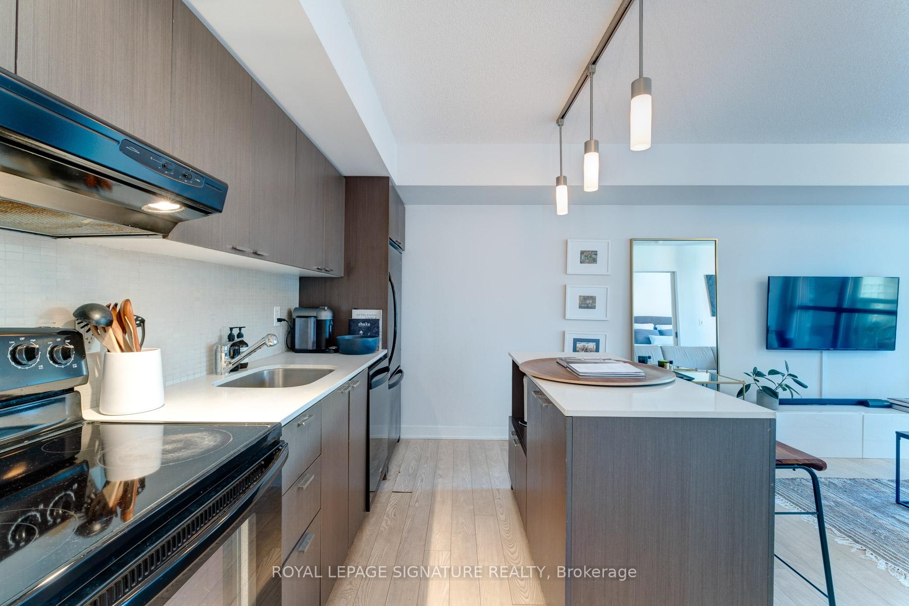 Photo 5 of Unit 1101, 110 Charles Street E, Toronto, Church-Yonge Corridor — HOMEH