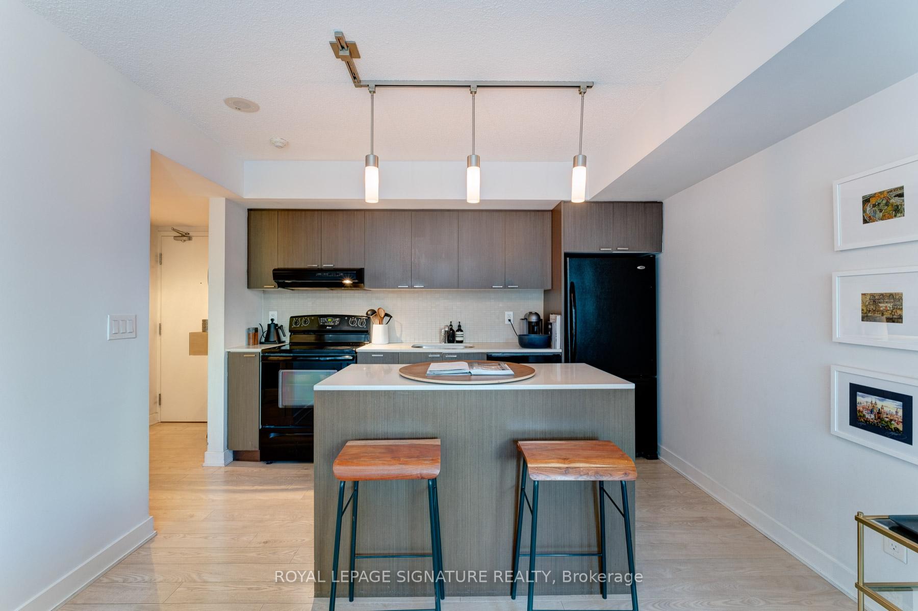 Photo 6 of Unit 1101, 110 Charles Street E, Toronto, Church-Yonge Corridor — HOMEH