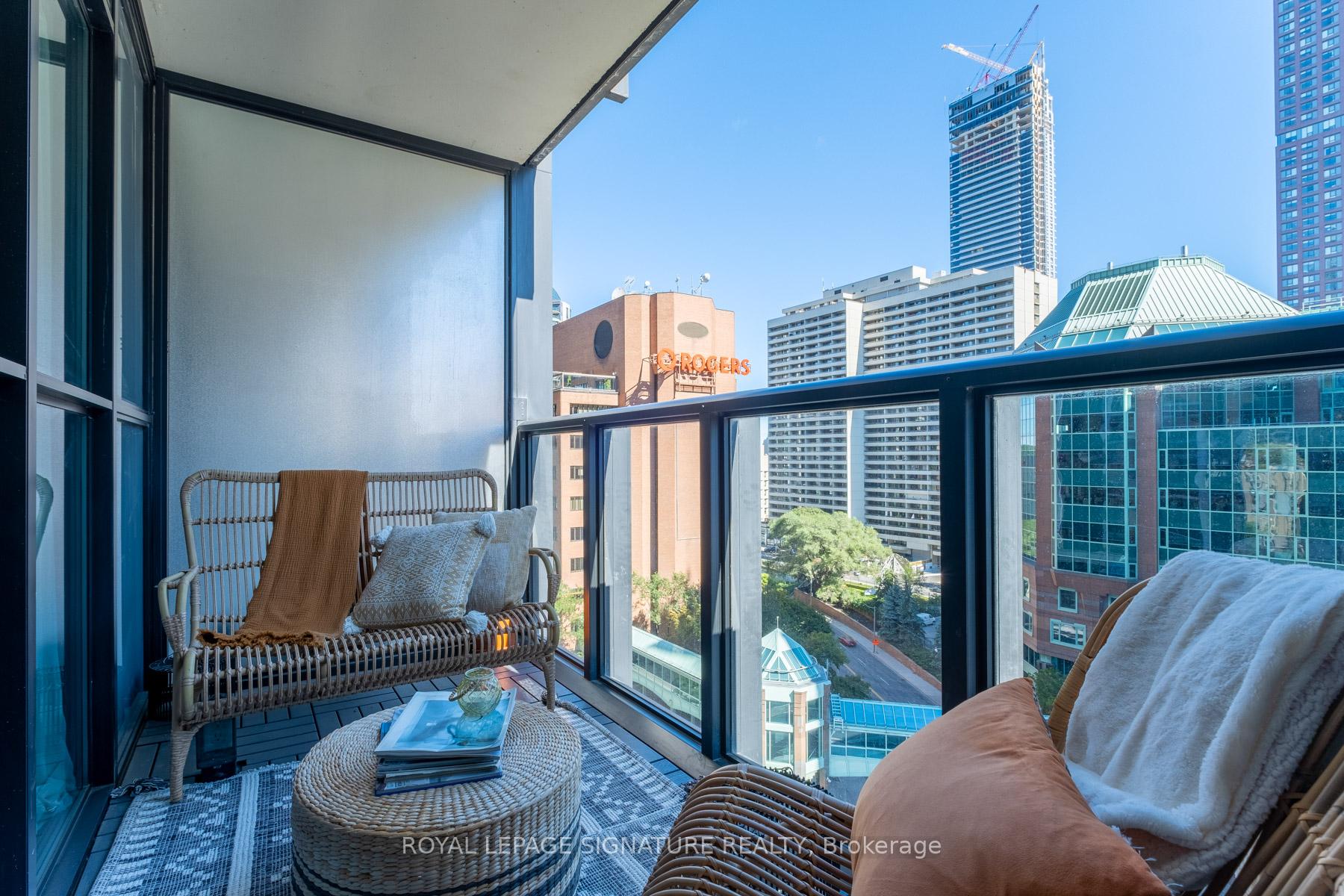 Photo 12 of Unit 1101, 110 Charles Street E, Toronto, Church-Yonge Corridor — HOMEH