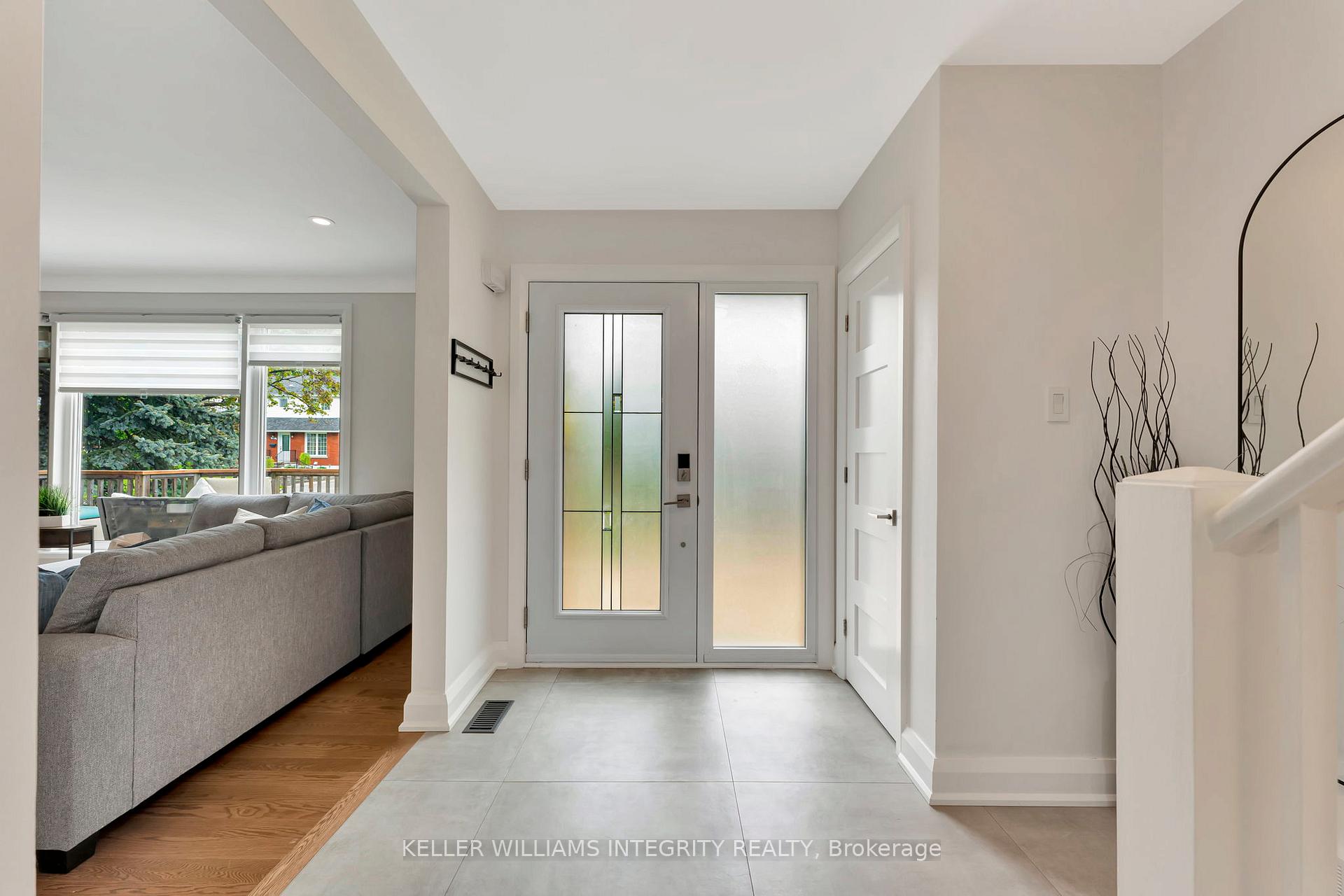 Photo 5 of 1192 Albany Drive, Ottawa, Bel Air Heights — HOMEH