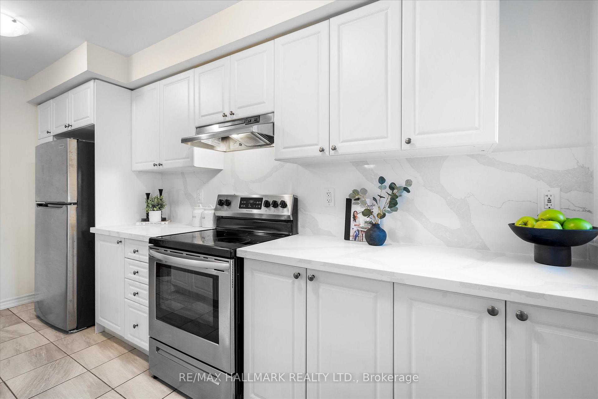 Photo 7 of 19 Bluegill Crescent, Whitby, Lynde Creek — HOMEH