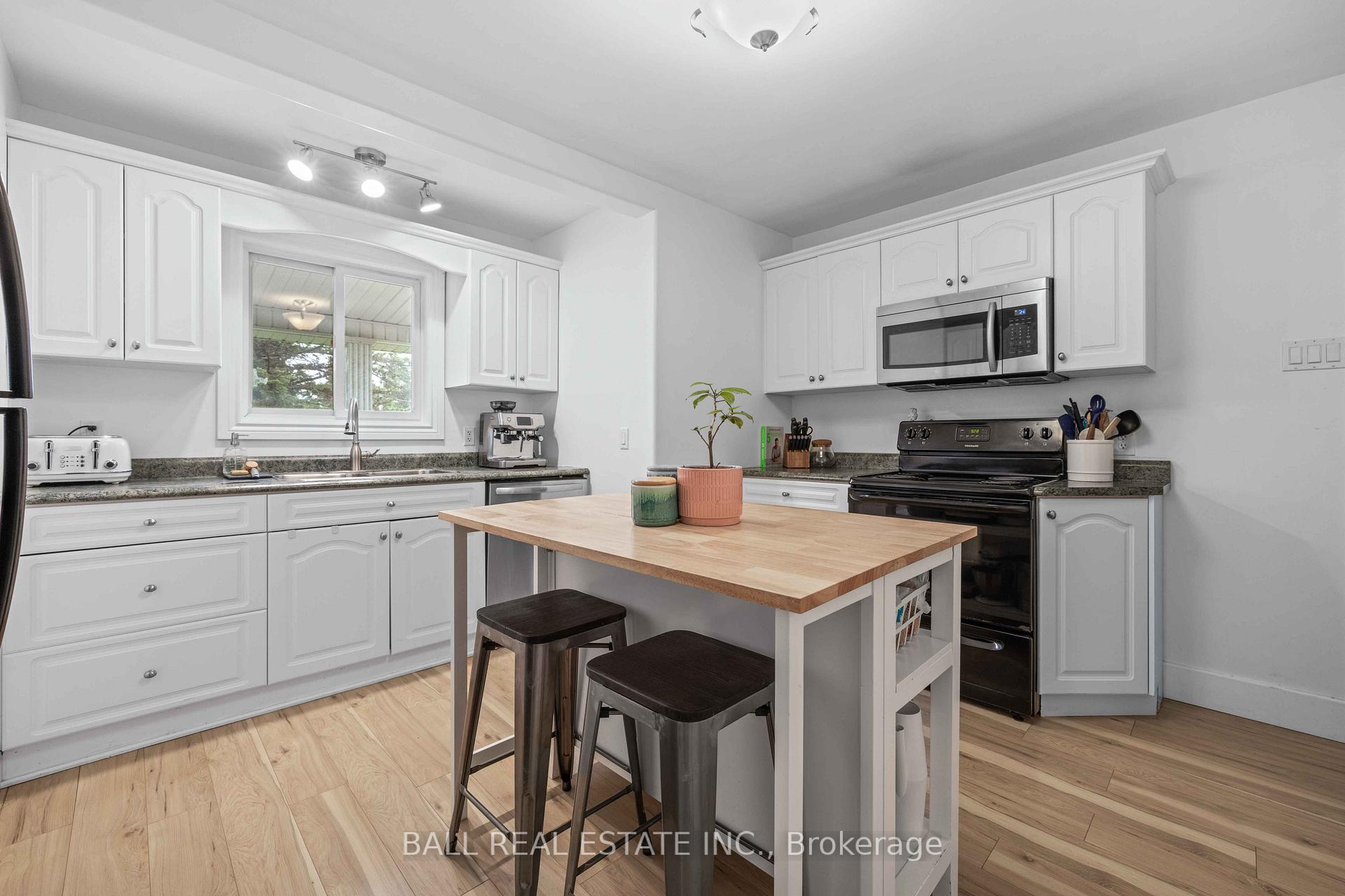 Photo 10 of 42 County Road 4, Douro-Dummer — HOMEH