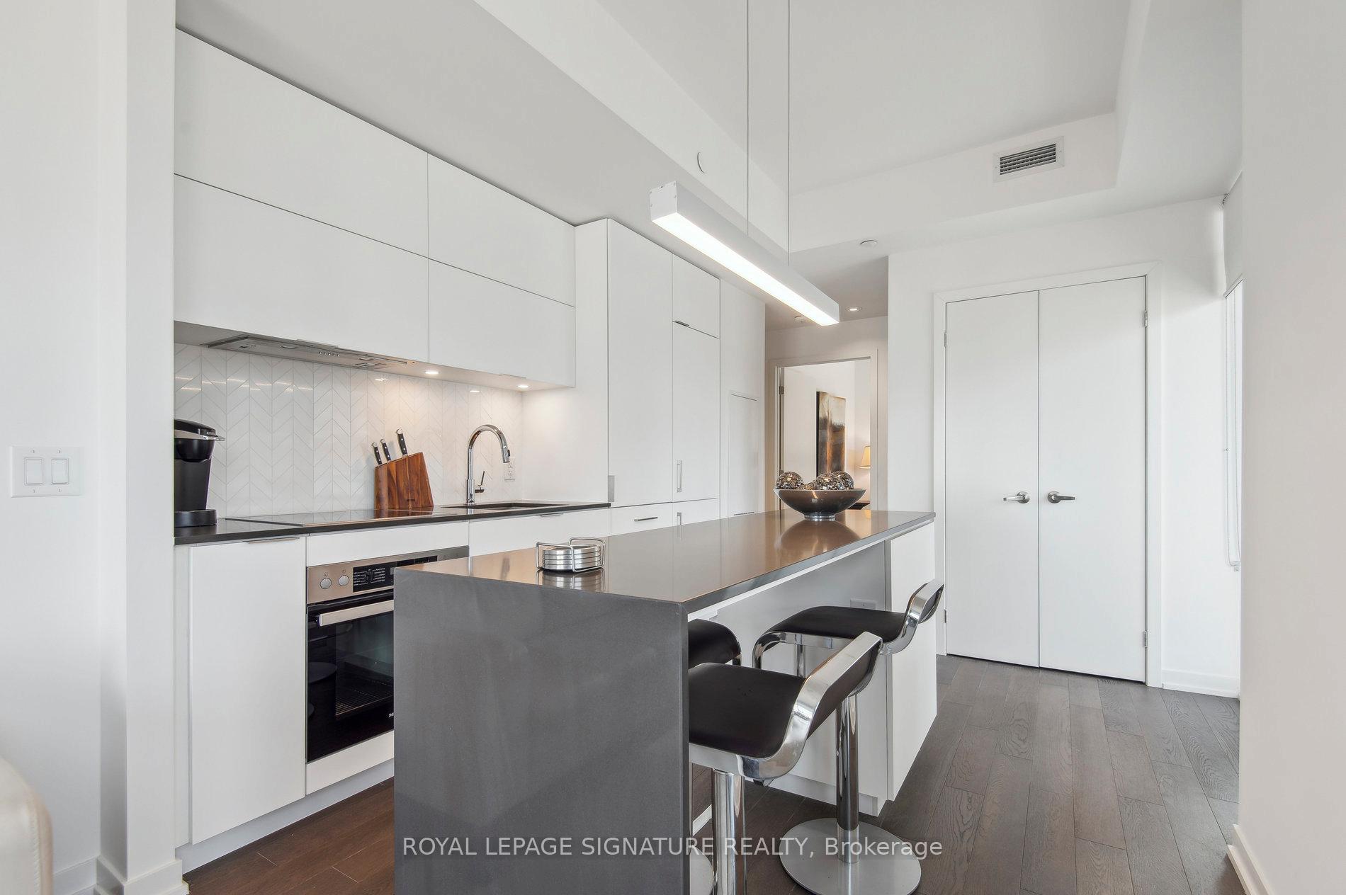 Photo 3 of Unit 2408, 20 Richardson Street, Toronto, Waterfront Communities — HOMEH