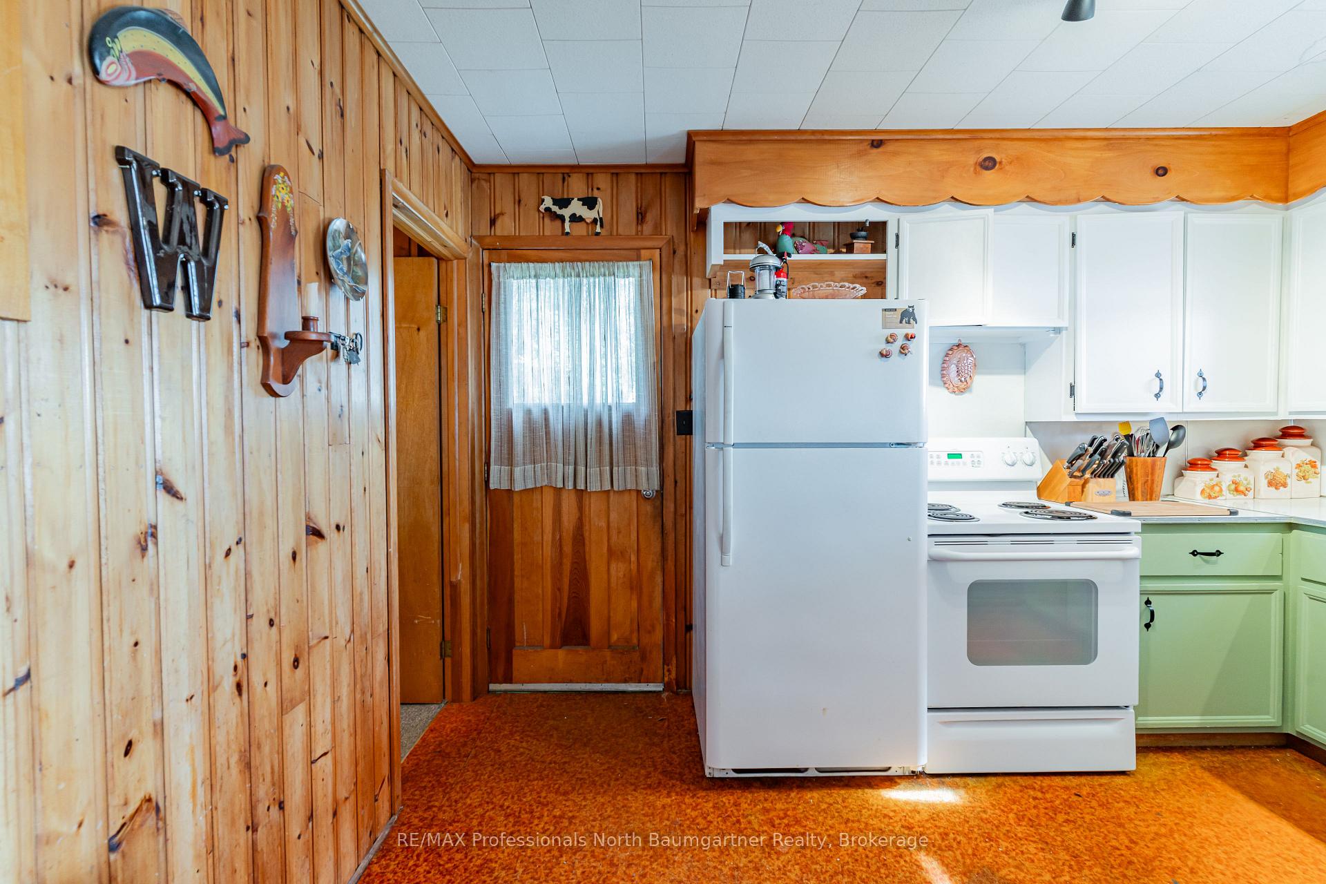 Photo 6 of 1175 Twin Rocks Lane, Algonquin Highlands — HOMEH