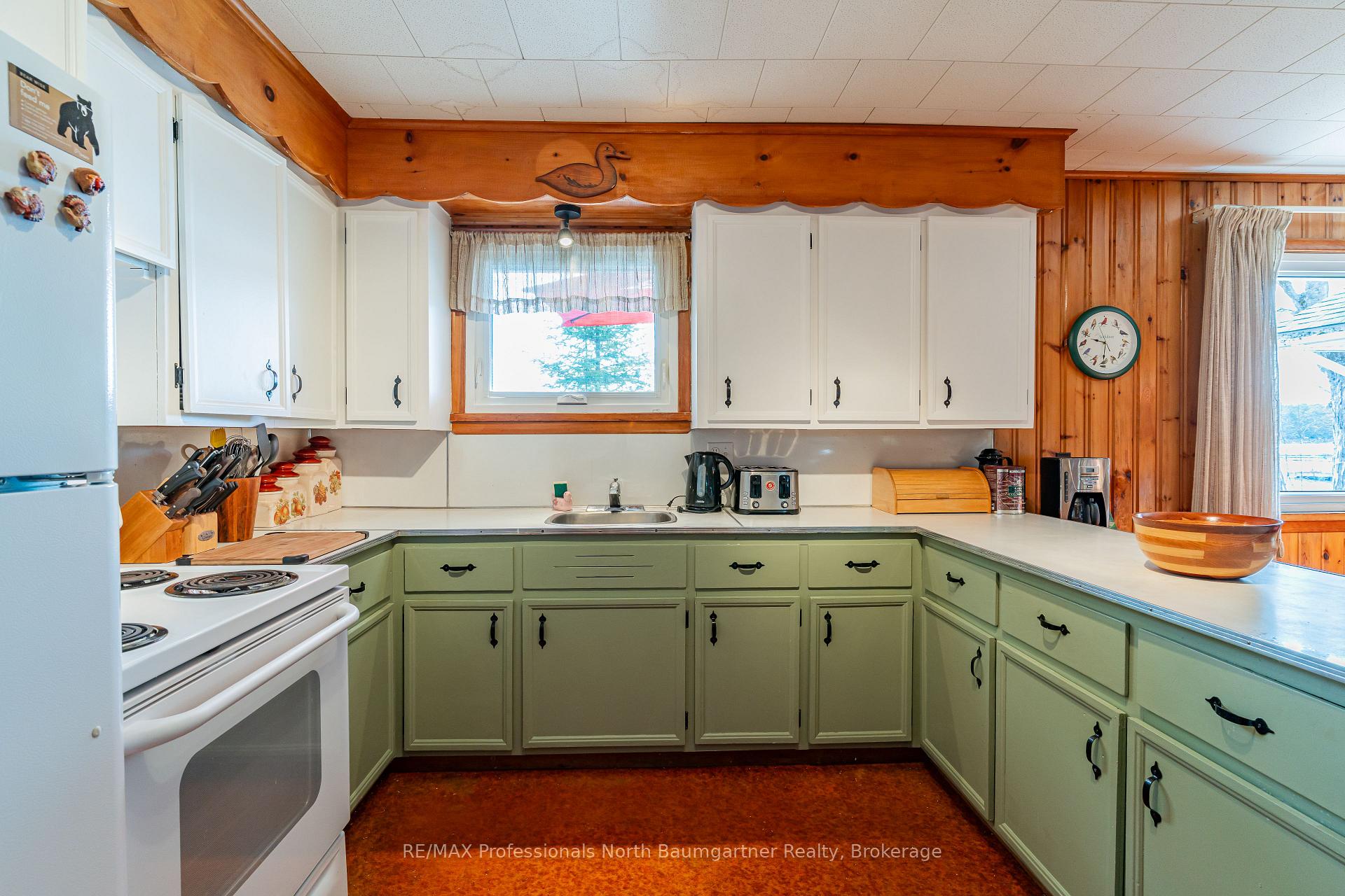 Photo 26 of 1175 Twin Rocks Lane, Algonquin Highlands — HOMEH