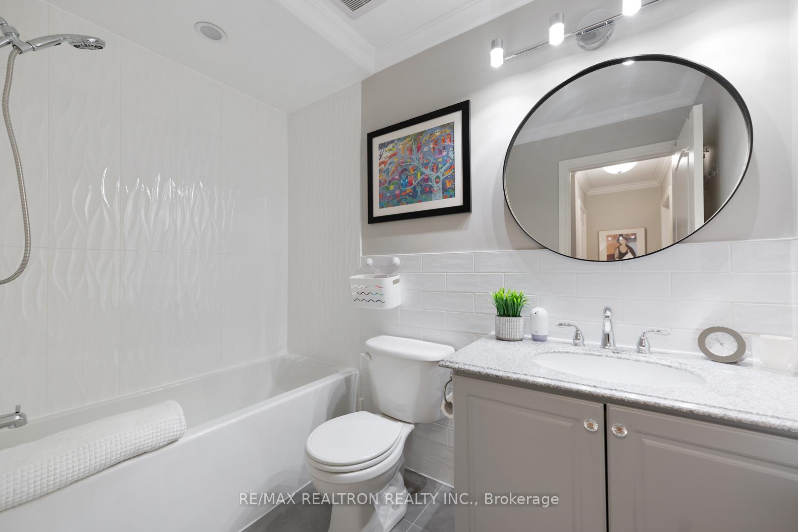 Photo 18 of 57 Lander Crescent, Vaughan, Patterson — HOMEH