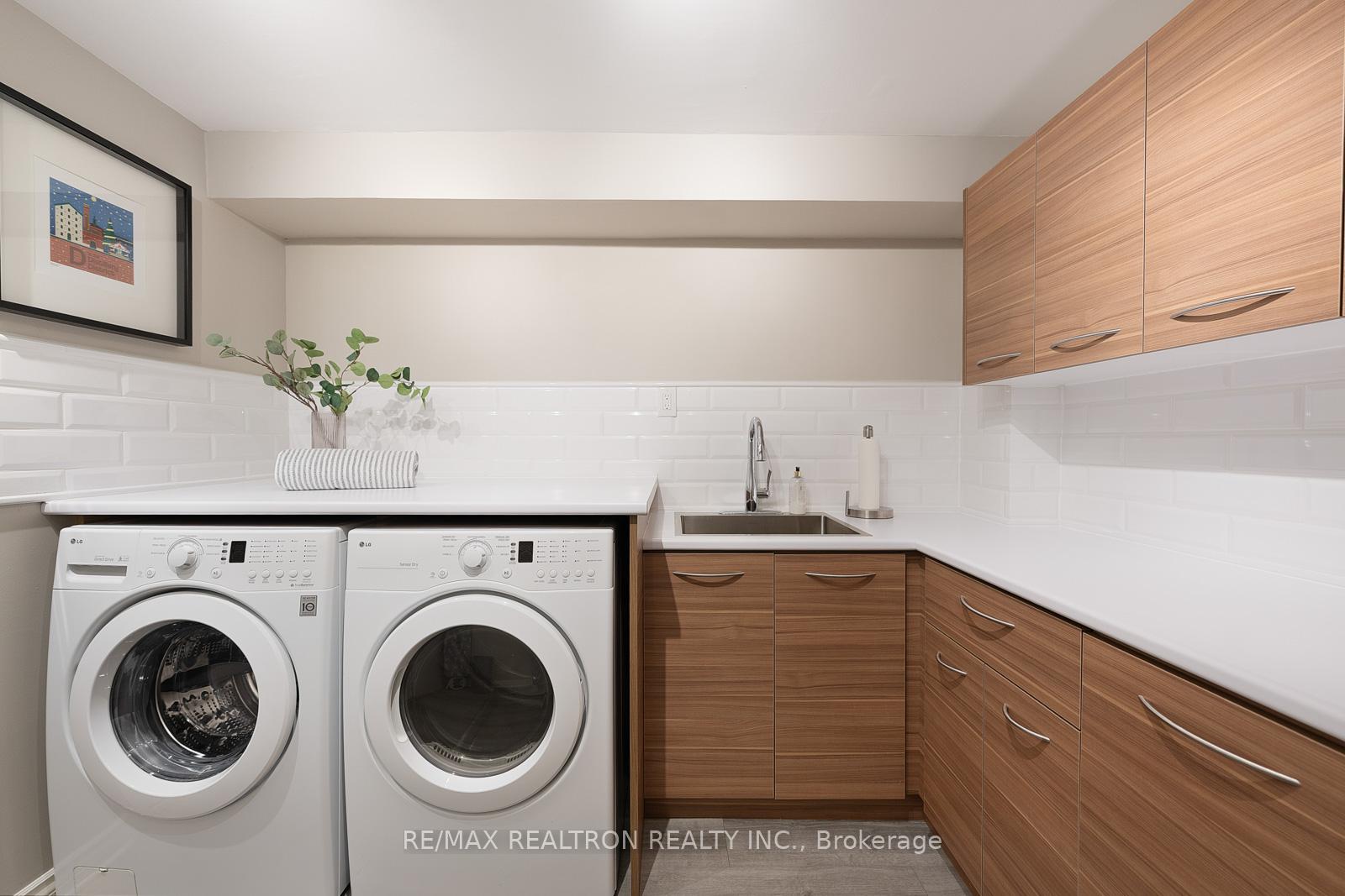 Photo 20 of 57 Lander Crescent, Vaughan, Patterson — HOMEH